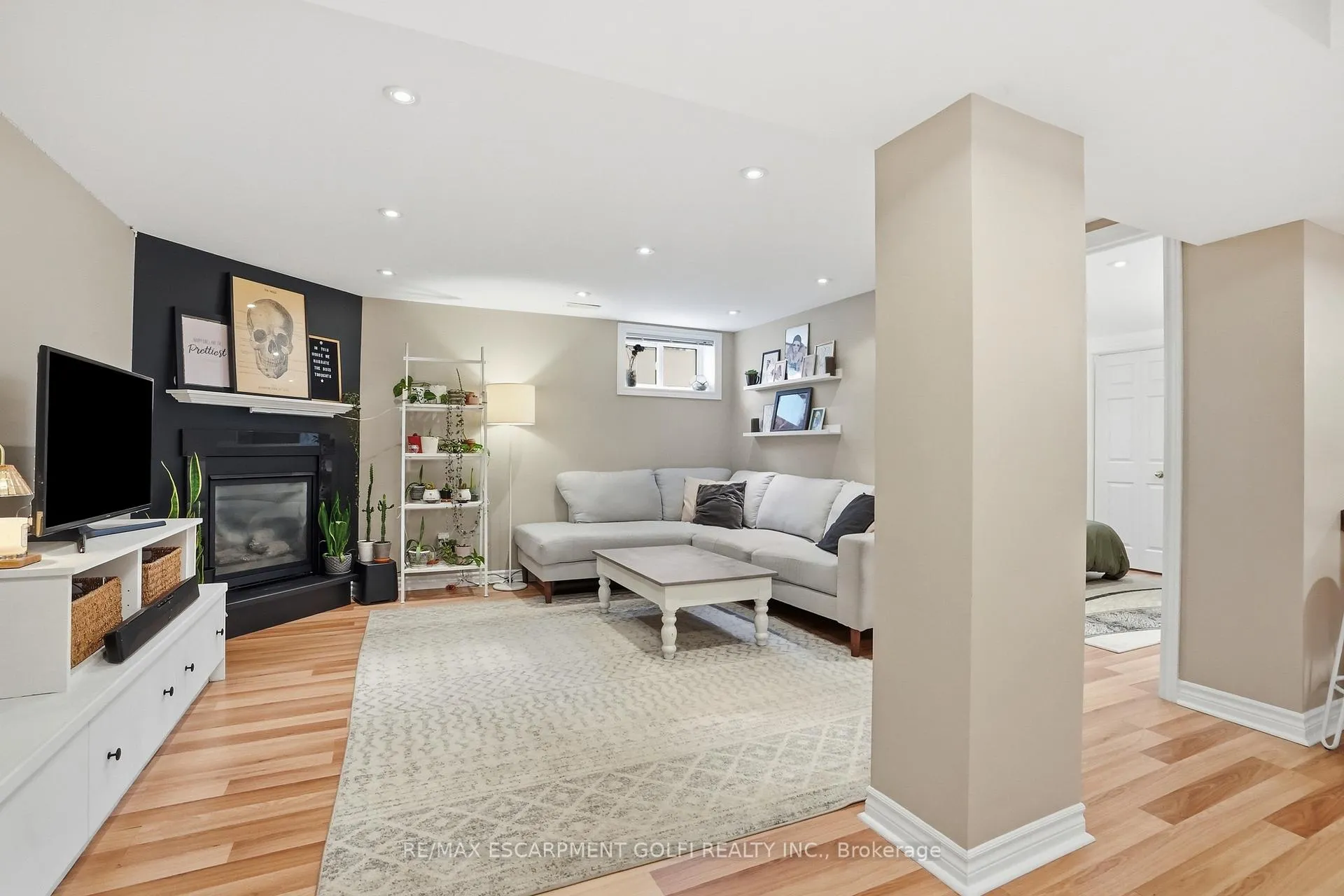 Photo 21 of 147 Manning Avenue, Hamilton, Greeningdon — HOMEH
