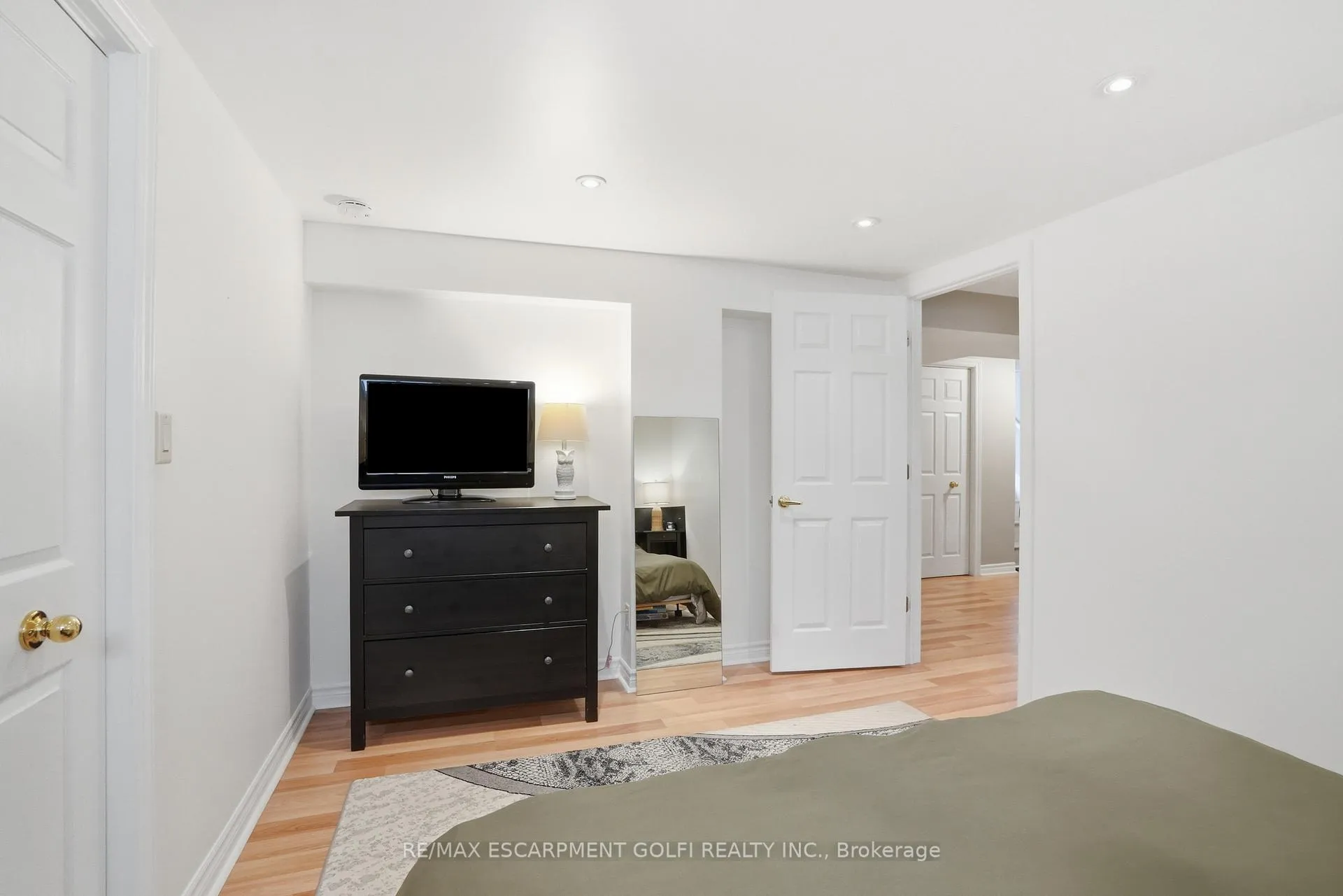 Photo 29 of 147 Manning Avenue, Hamilton, Greeningdon — HOMEH