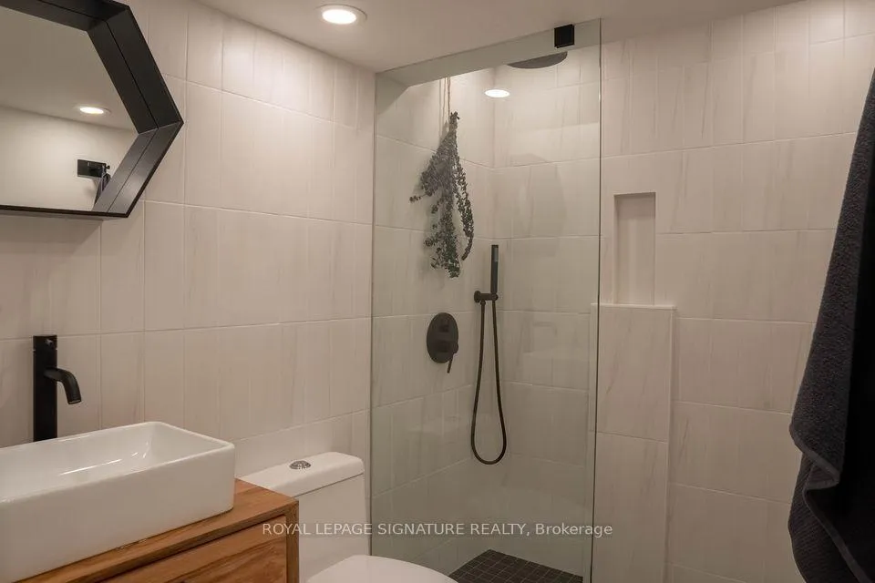 Photo 10 of Unit Lower, 166 Oakmount Road, Toronto, High Park North — HOMEH