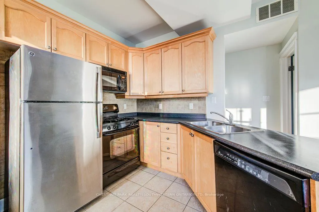 Photo 8 of Unit 201, 555 King Street E, Kitchener, King East — HOMEH