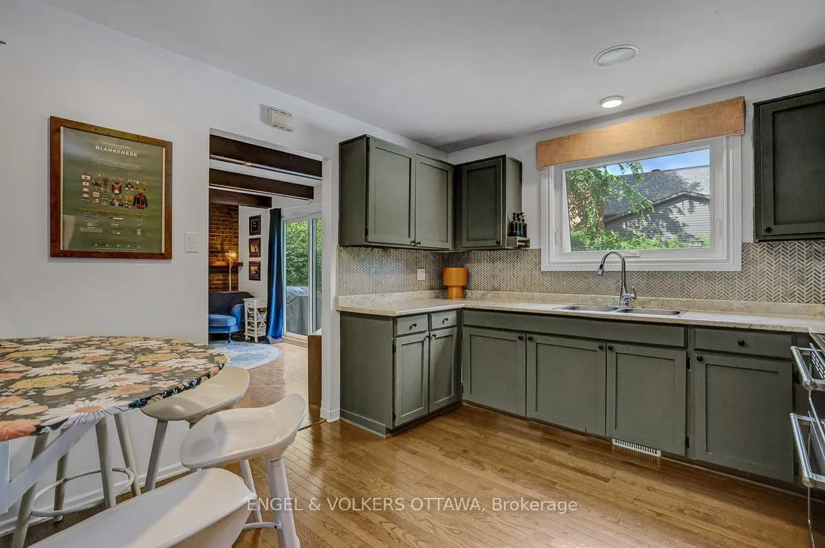 Photo 16 of 516 Buchanan Crescent, Ottawa, Beacon Hill North — HOMEH