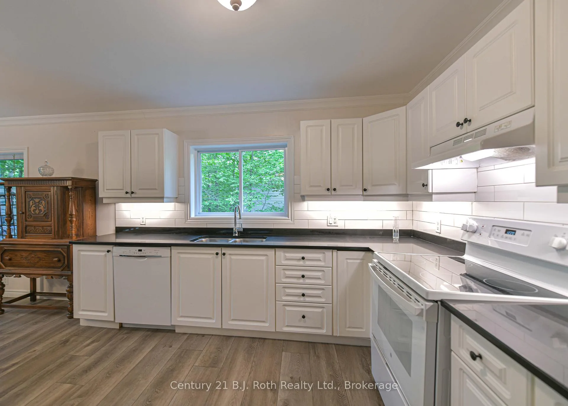 Photo 16 of 7463 Davy Drive, Ramara, Rural Ramara — HOMEH