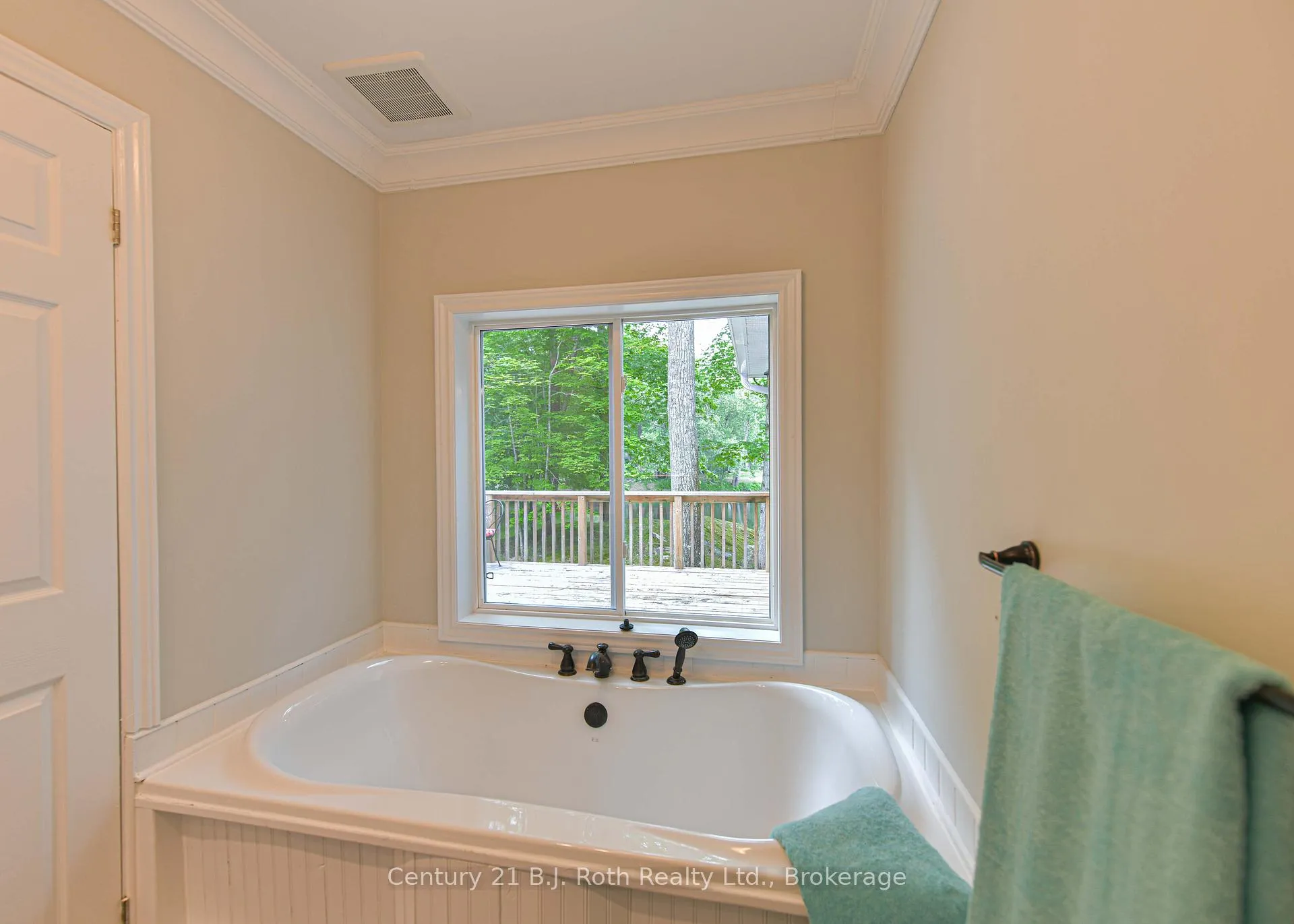 Photo 27 of 7463 Davy Drive, Ramara, Rural Ramara — HOMEH