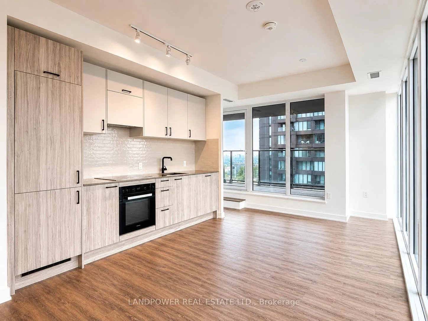 Front of Unit 3303, 5 Quarrington Lane