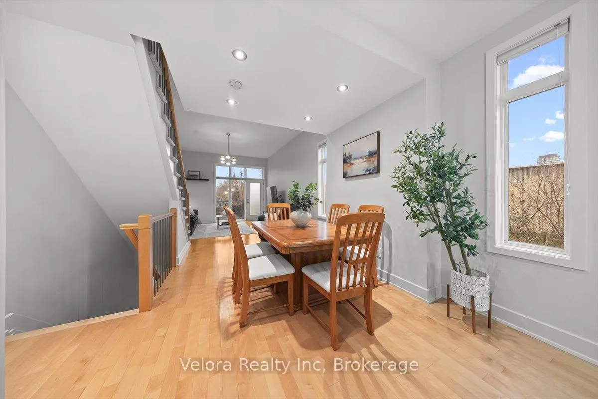 Photo 10 of 63F Young Street, Ottawa, West Centre Town — HOMEH