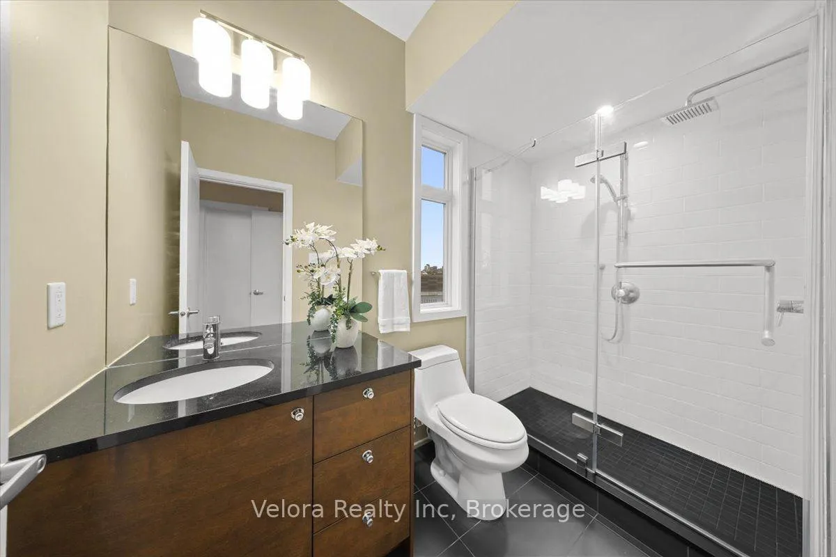 Photo 29 of 63F Young Street, Ottawa, West Centre Town — HOMEH