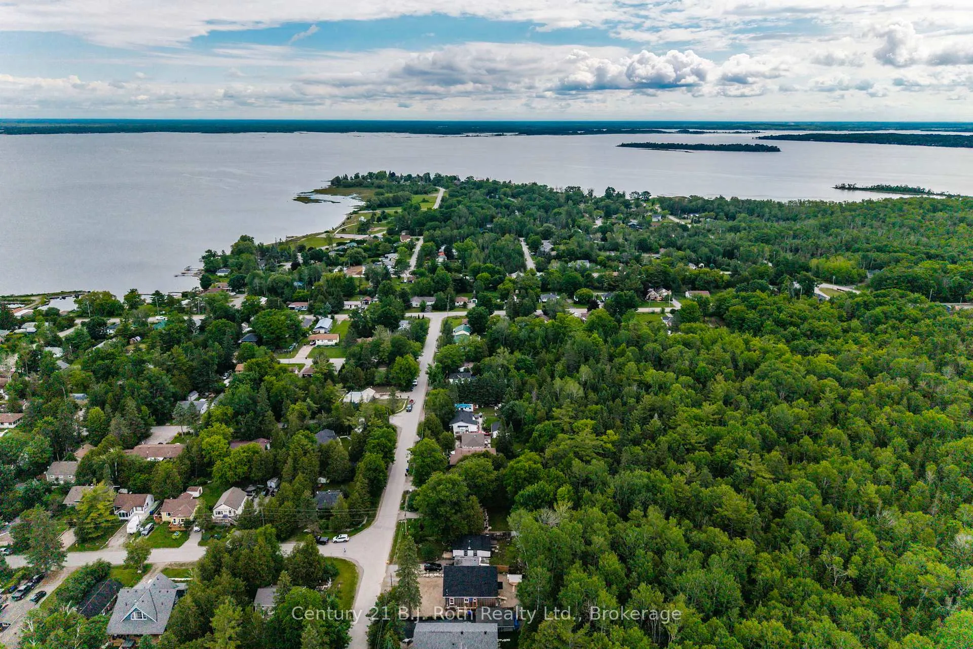 Photo 50 of 23 Earldom Boulevard, Tay, Port McNicoll — HOMEH