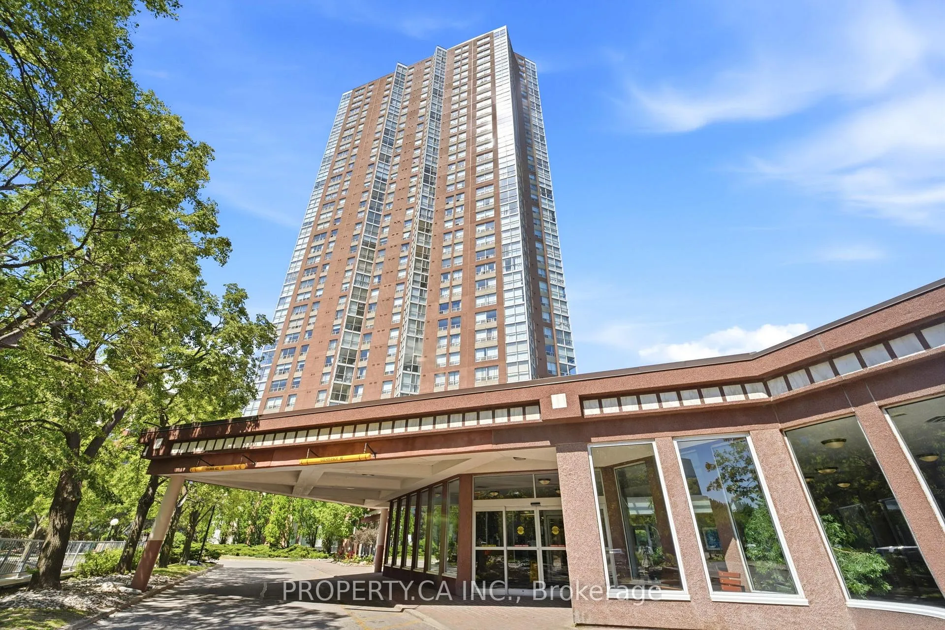 Photo 2 of Unit 1108, 7 Concorde Place, North York, Banbury-Don Mills — HOMEH