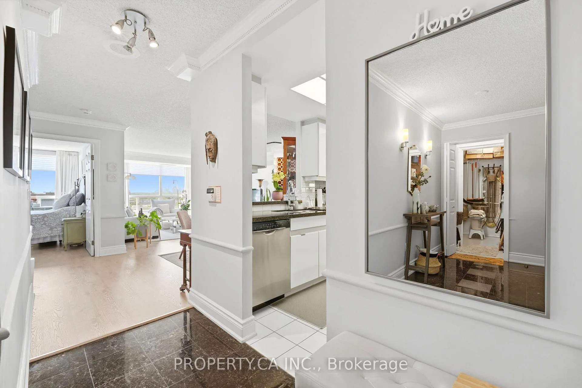 Photo 6 of Unit 1108, 7 Concorde Place, North York, Banbury-Don Mills — HOMEH