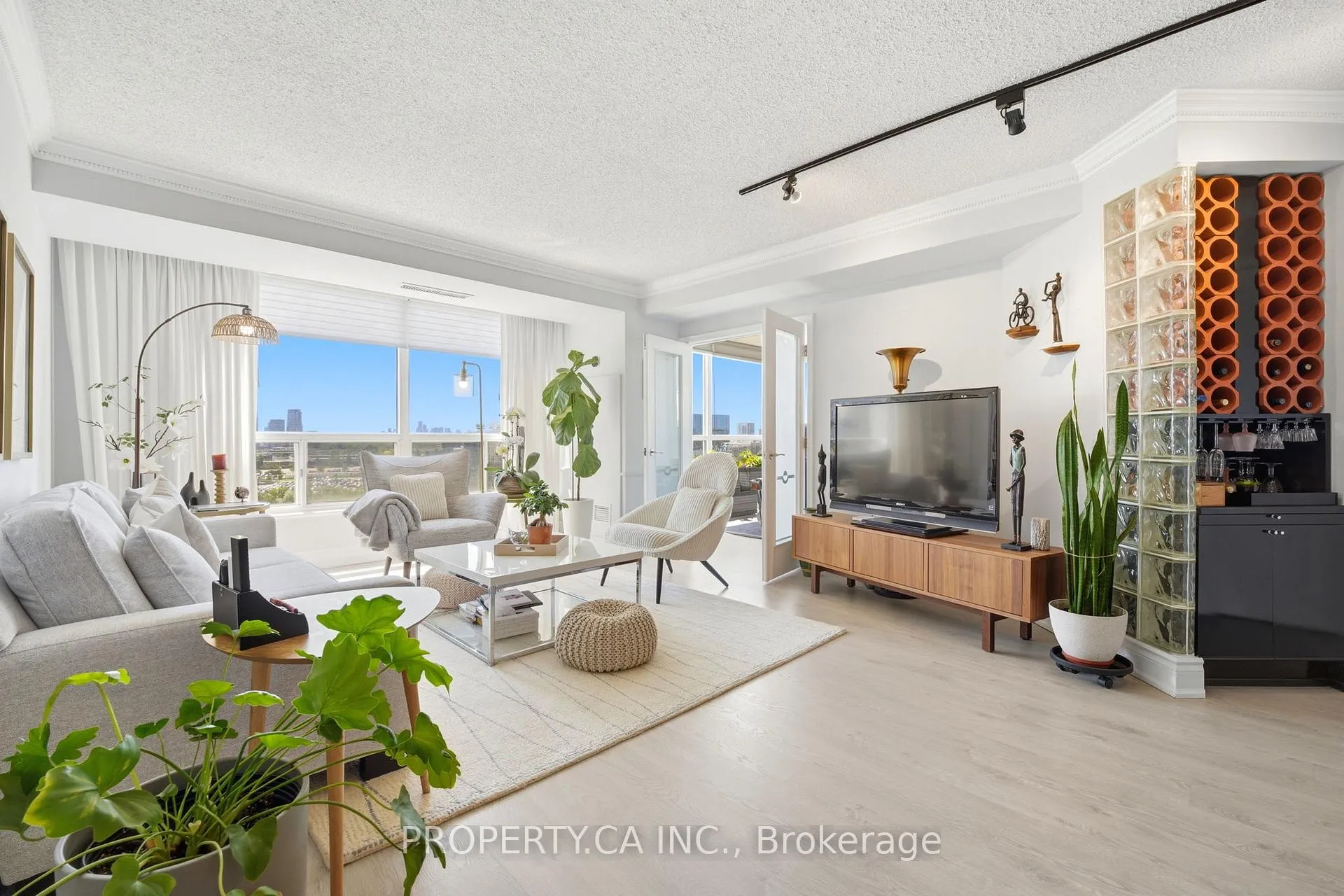 Photo 7 of Unit 1108, 7 Concorde Place, North York, Banbury-Don Mills — HOMEH