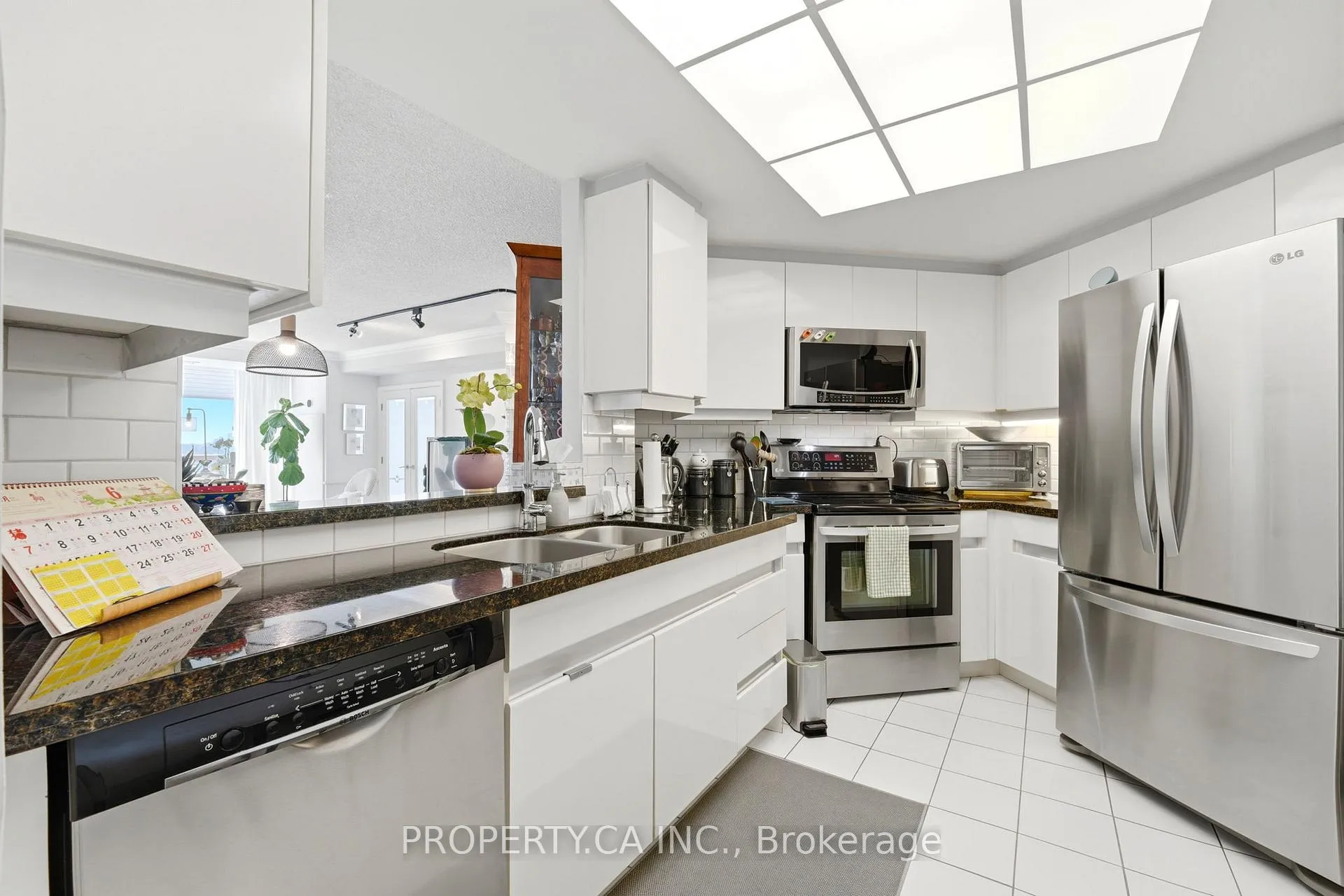Photo 17 of Unit 1108, 7 Concorde Place, North York, Banbury-Don Mills — HOMEH