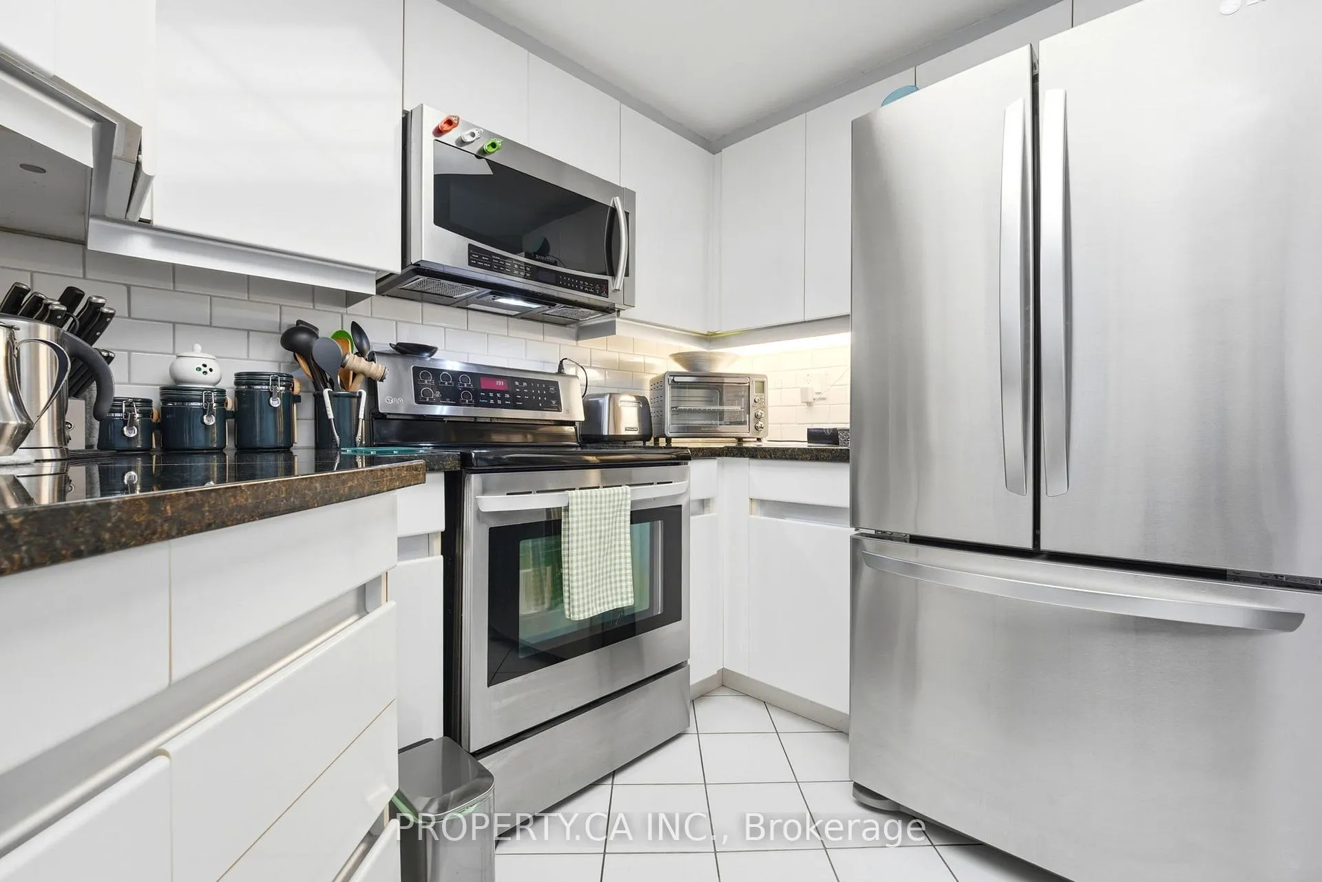Photo 21 of Unit 1108, 7 Concorde Place, North York, Banbury-Don Mills — HOMEH