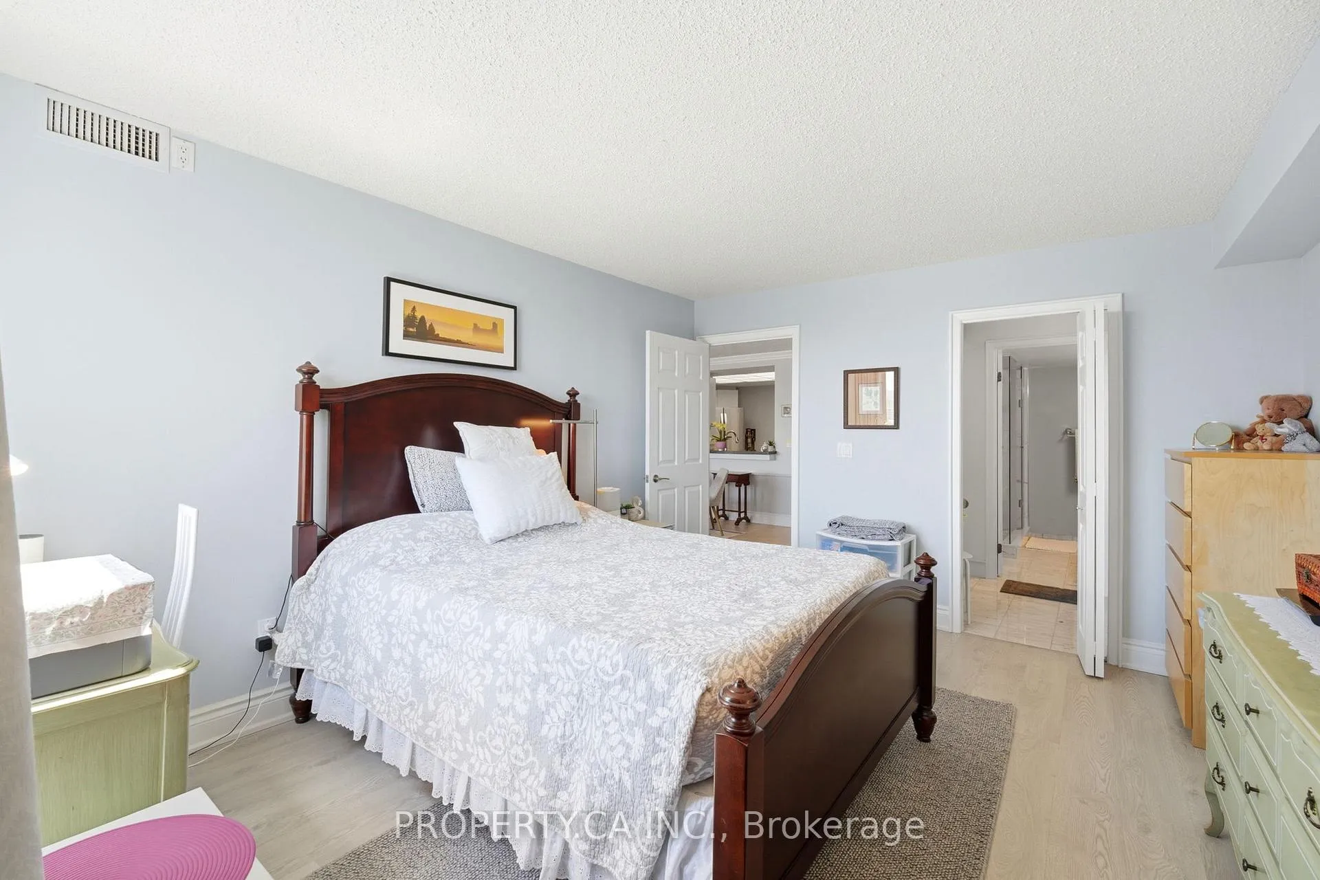 Photo 24 of Unit 1108, 7 Concorde Place, North York, Banbury-Don Mills — HOMEH