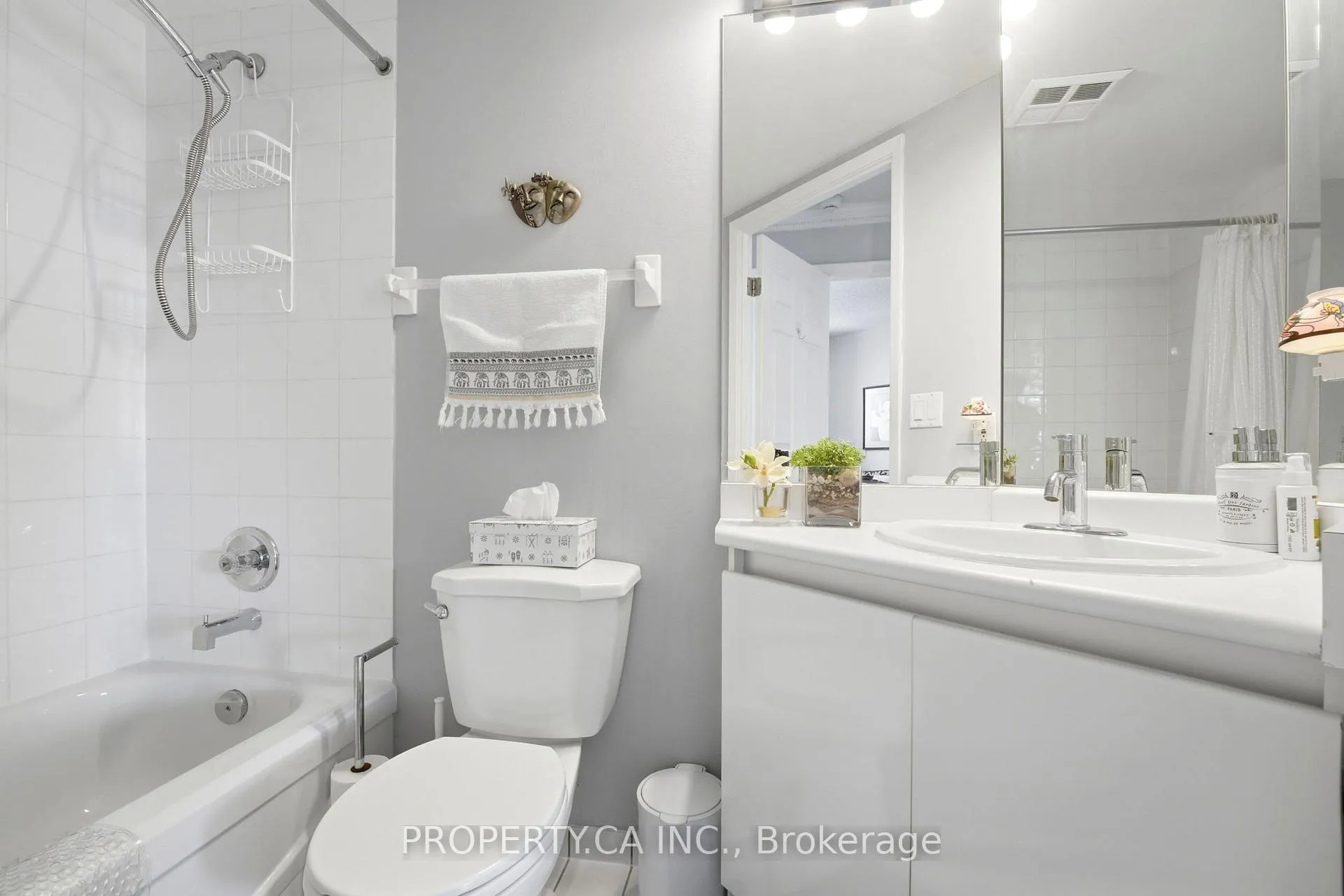Photo 34 of Unit 1108, 7 Concorde Place, North York, Banbury-Don Mills — HOMEH