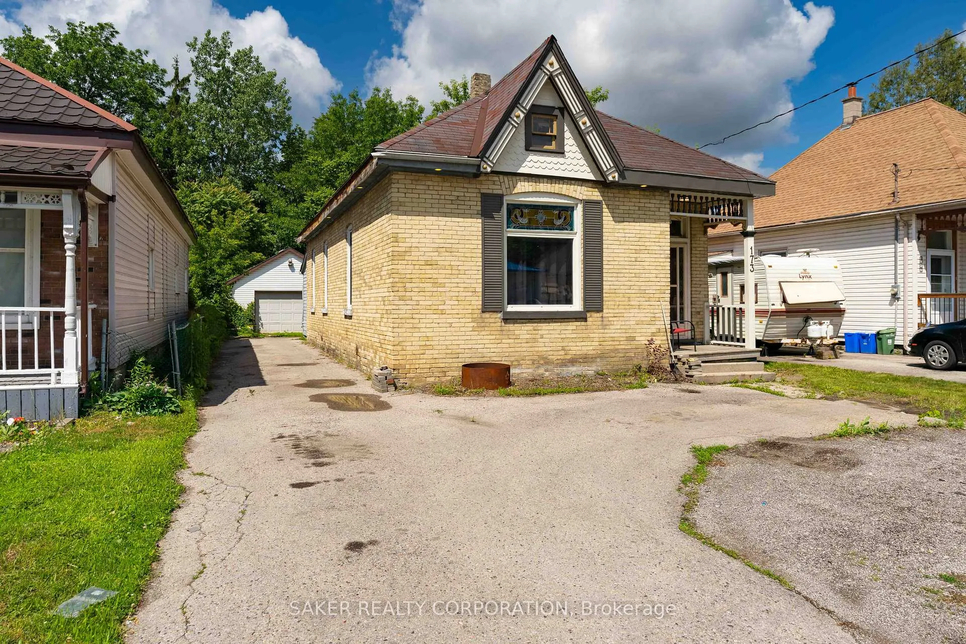 Front of 173 Rectory Street