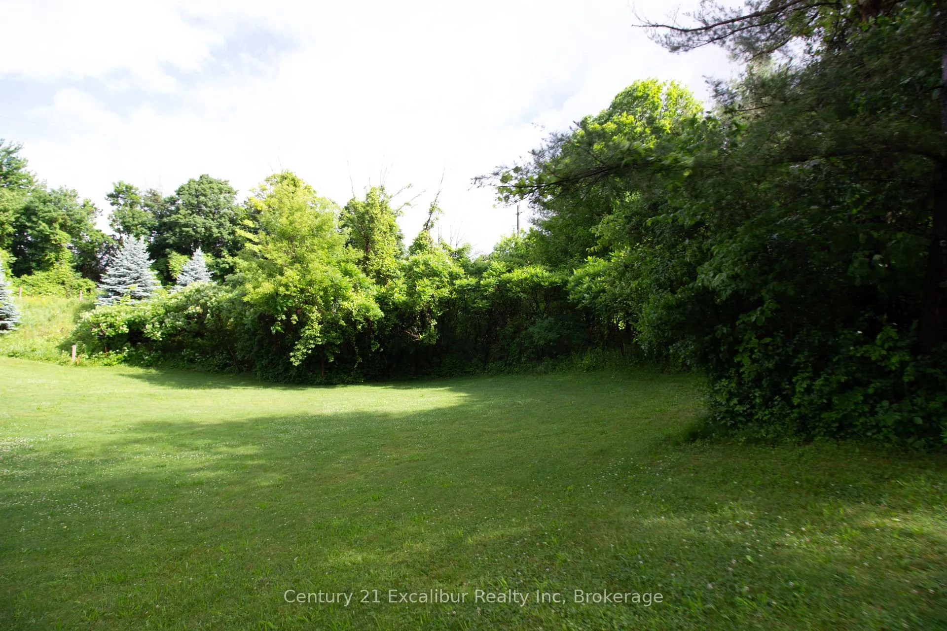 Photo 3 of Wellington Road 36, Puslinch, Morriston — HOMEH