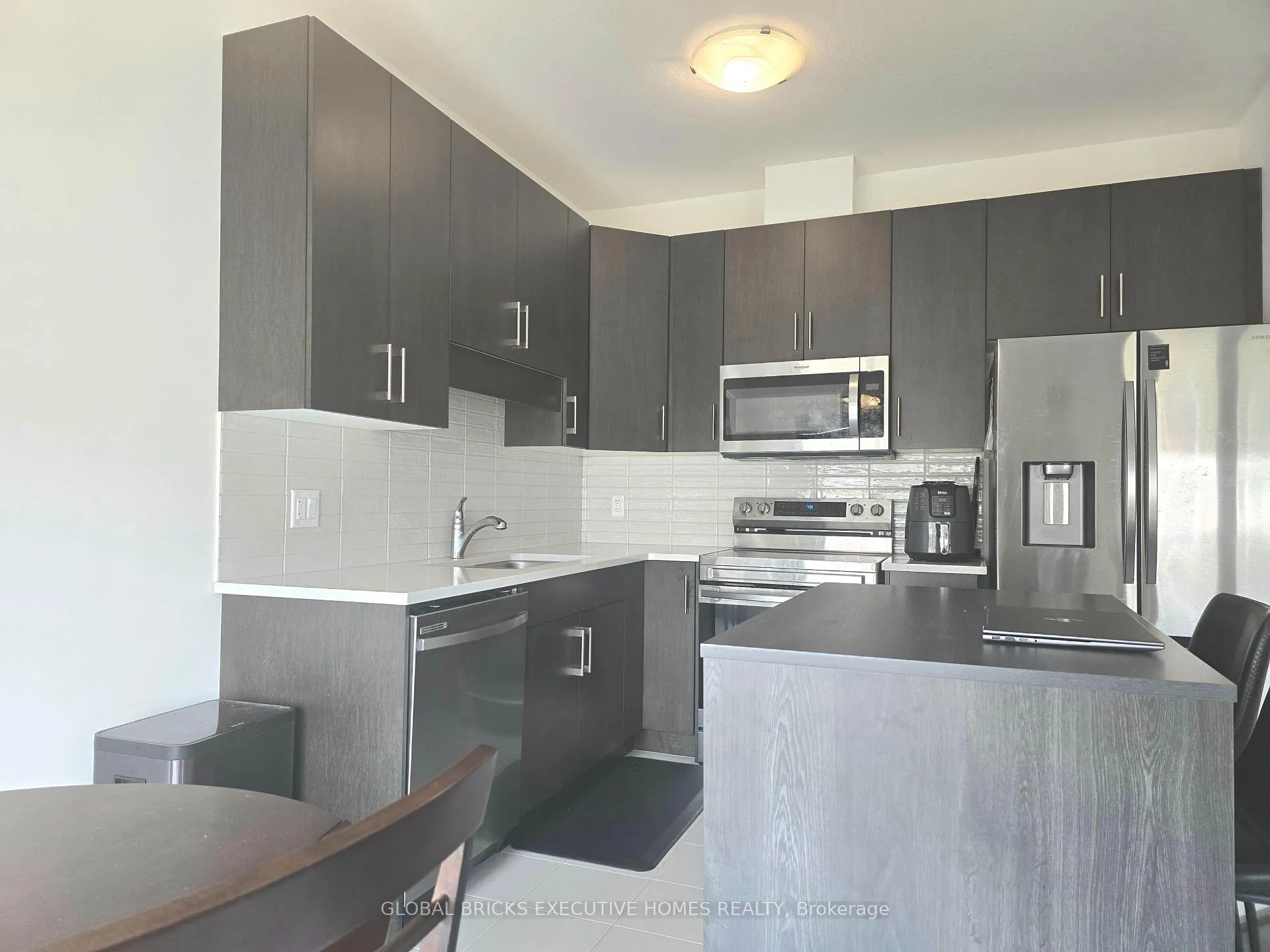 Photo 12 of 31 Saffron Way, Pelham, Fonthill — HOMEH