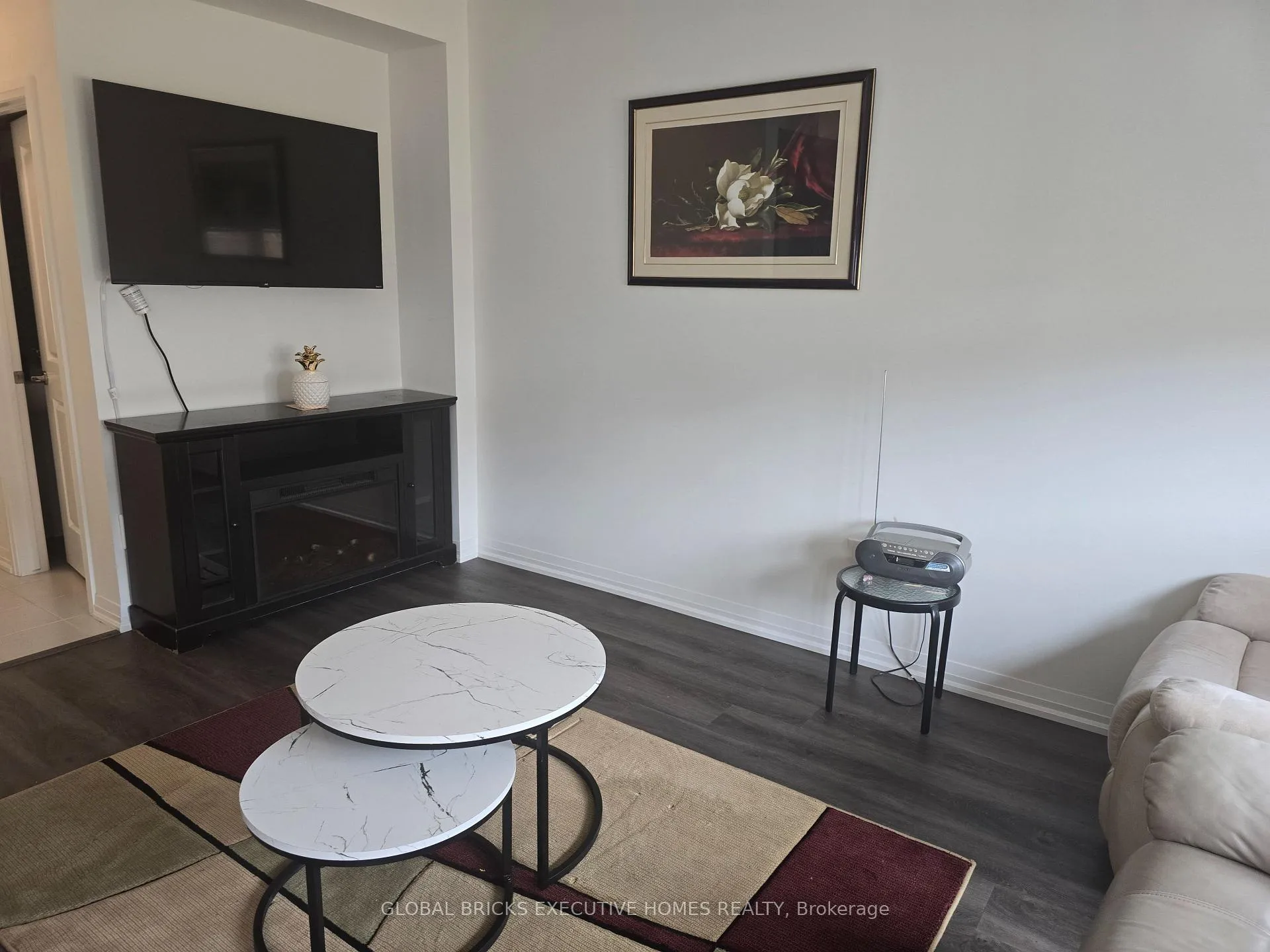 Photo 13 of 31 Saffron Way, Pelham, Fonthill — HOMEH
