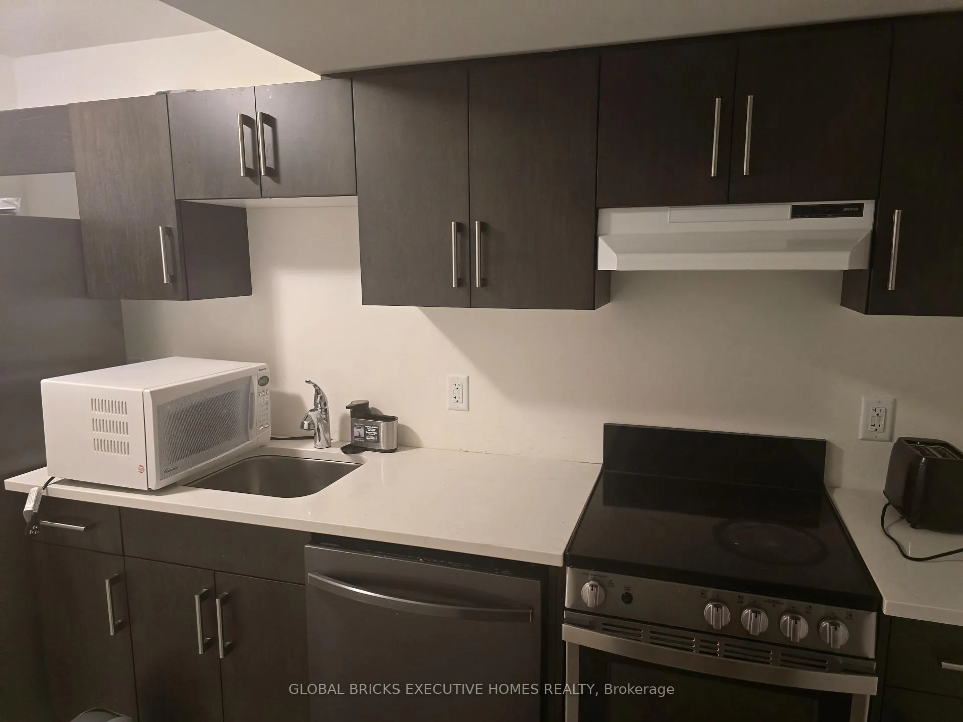 Photo 43 of 31 Saffron Way, Pelham, Fonthill — HOMEH