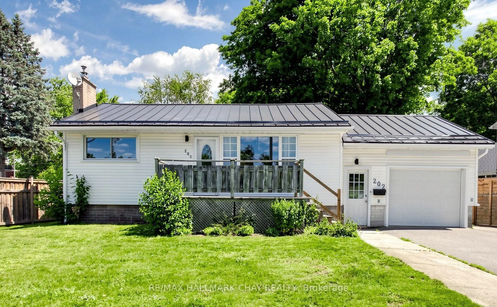 Photo 2 of 202 Cherry Street, Clearview, Stayner — HOMEH