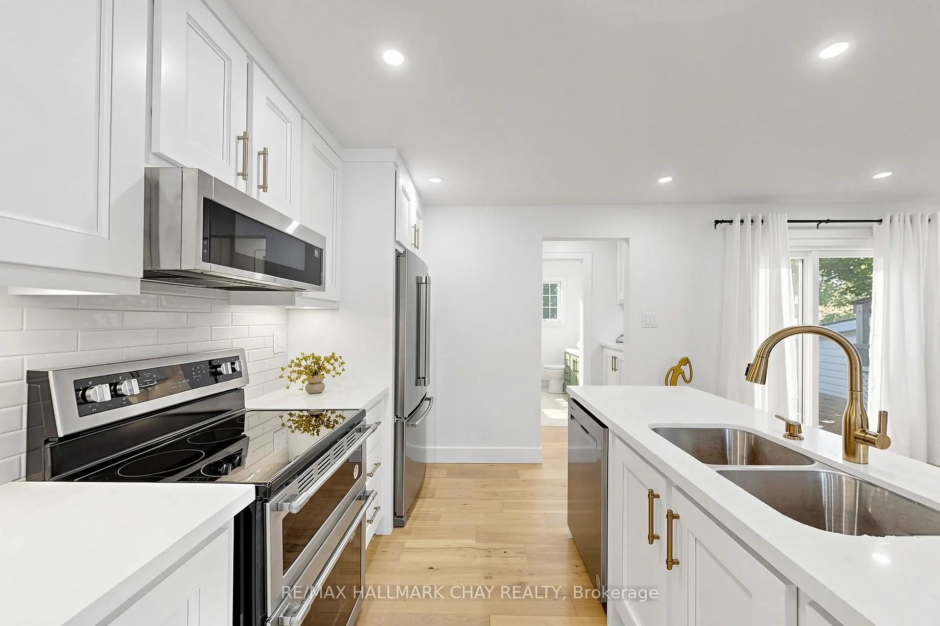 Photo 14 of 202 Cherry Street, Clearview, Stayner — HOMEH