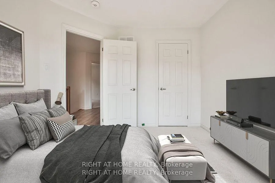 Photo 24 of 22 Povey Road, Centre Wellington, Fergus — HOMEH