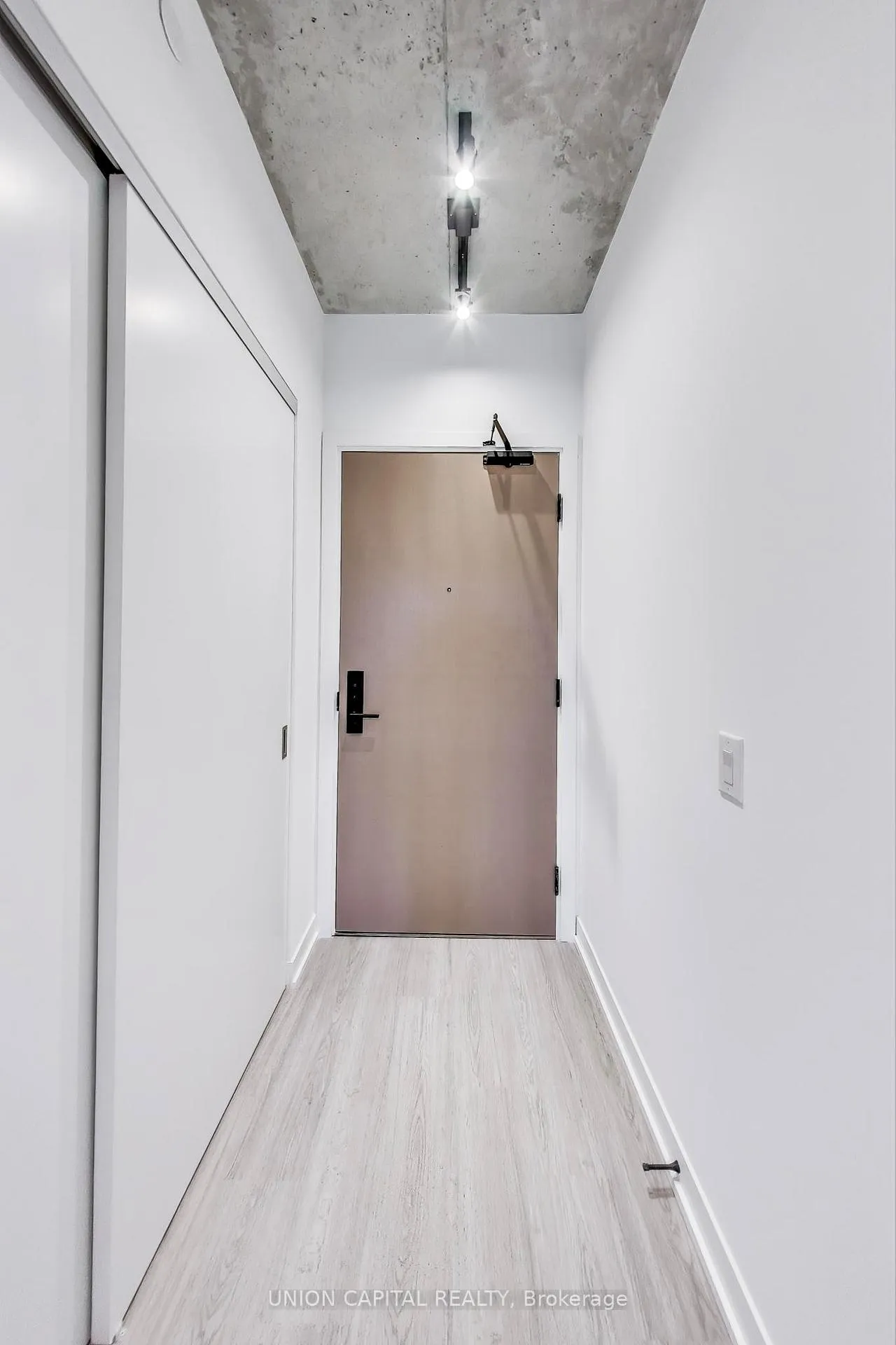Photo 5 of Unit 502, 195 McCaul Street, Toronto, Kensington-Chinatown — HOMEH