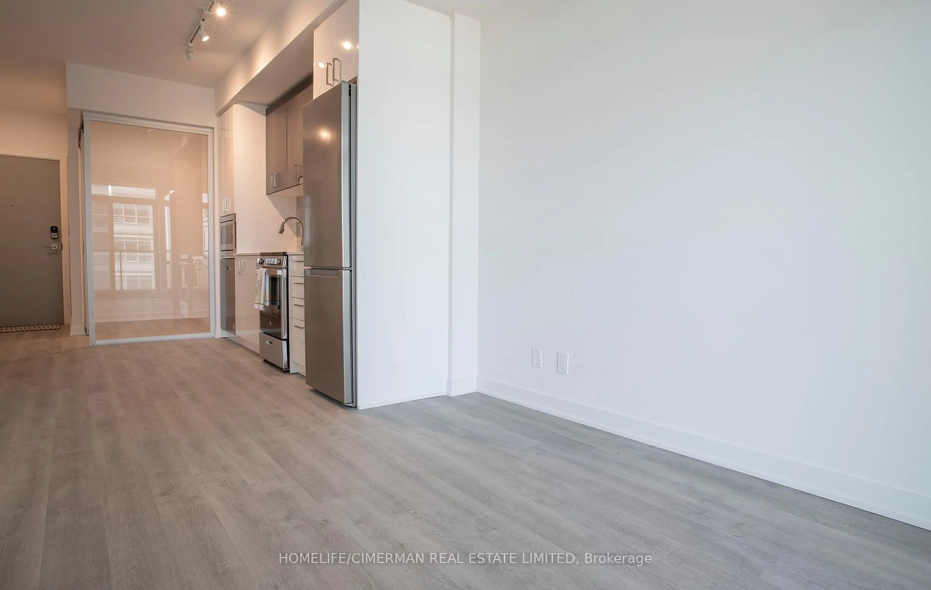 Photo 17 of Unit Suite A - 2008, 30 Upper Mall Way, Vaughan, Brownridge — HOMEH