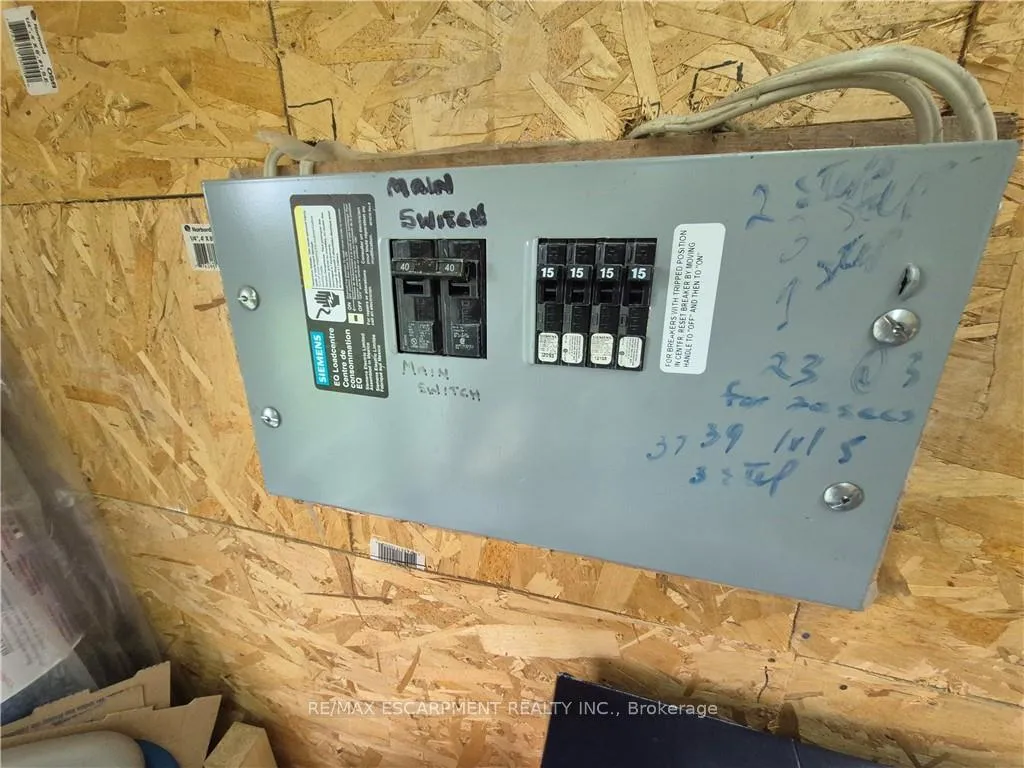 Photo 35 of 712 Auburn Crescent, Burlington, Shoreacres — HOMEH