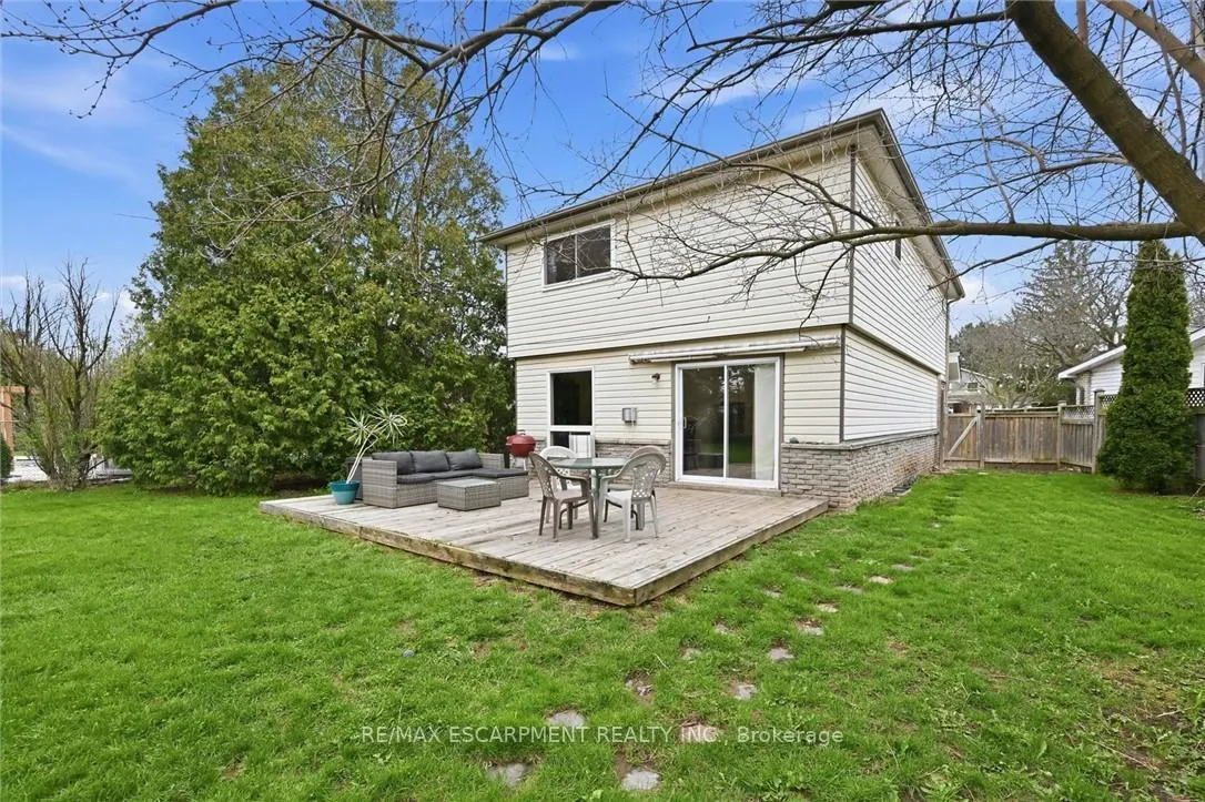 Photo 38 of 712 Auburn Crescent, Burlington, Shoreacres — HOMEH