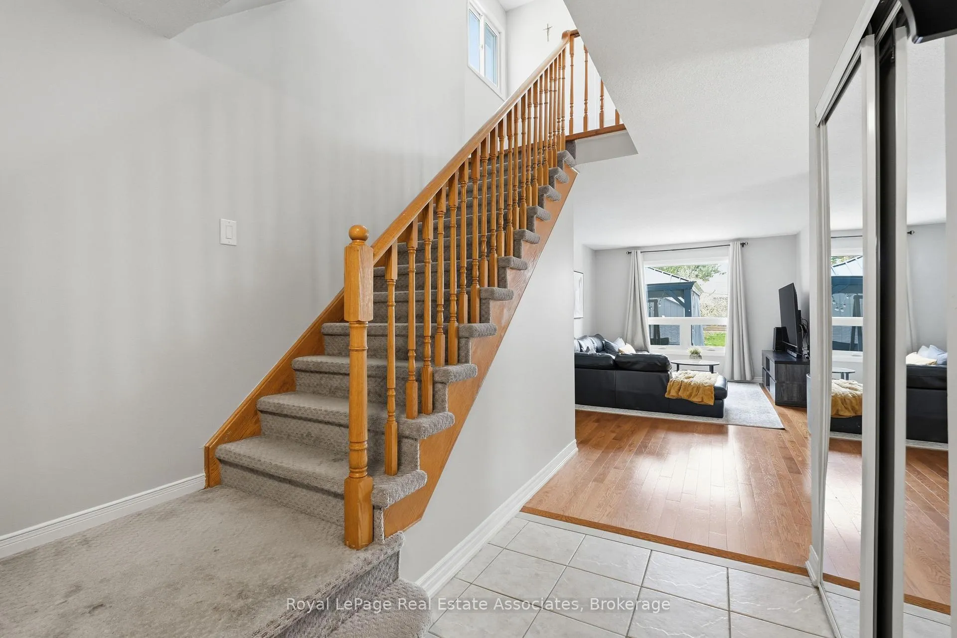 Photo 6 of 8 Sparrow Court, Brampton, Fletcher's Creek South — HOMEH