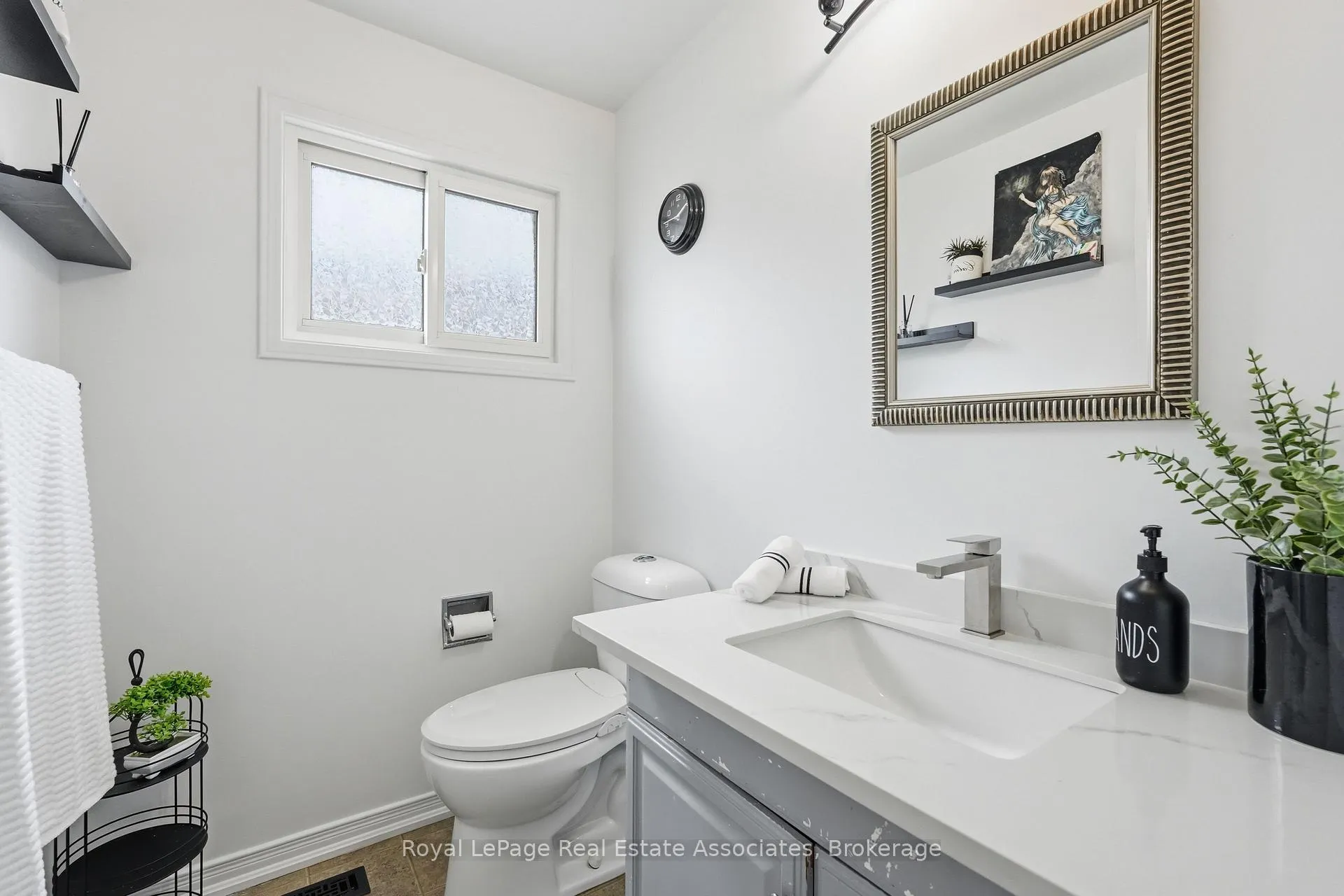 Photo 22 of 8 Sparrow Court, Brampton, Fletcher's Creek South — HOMEH
