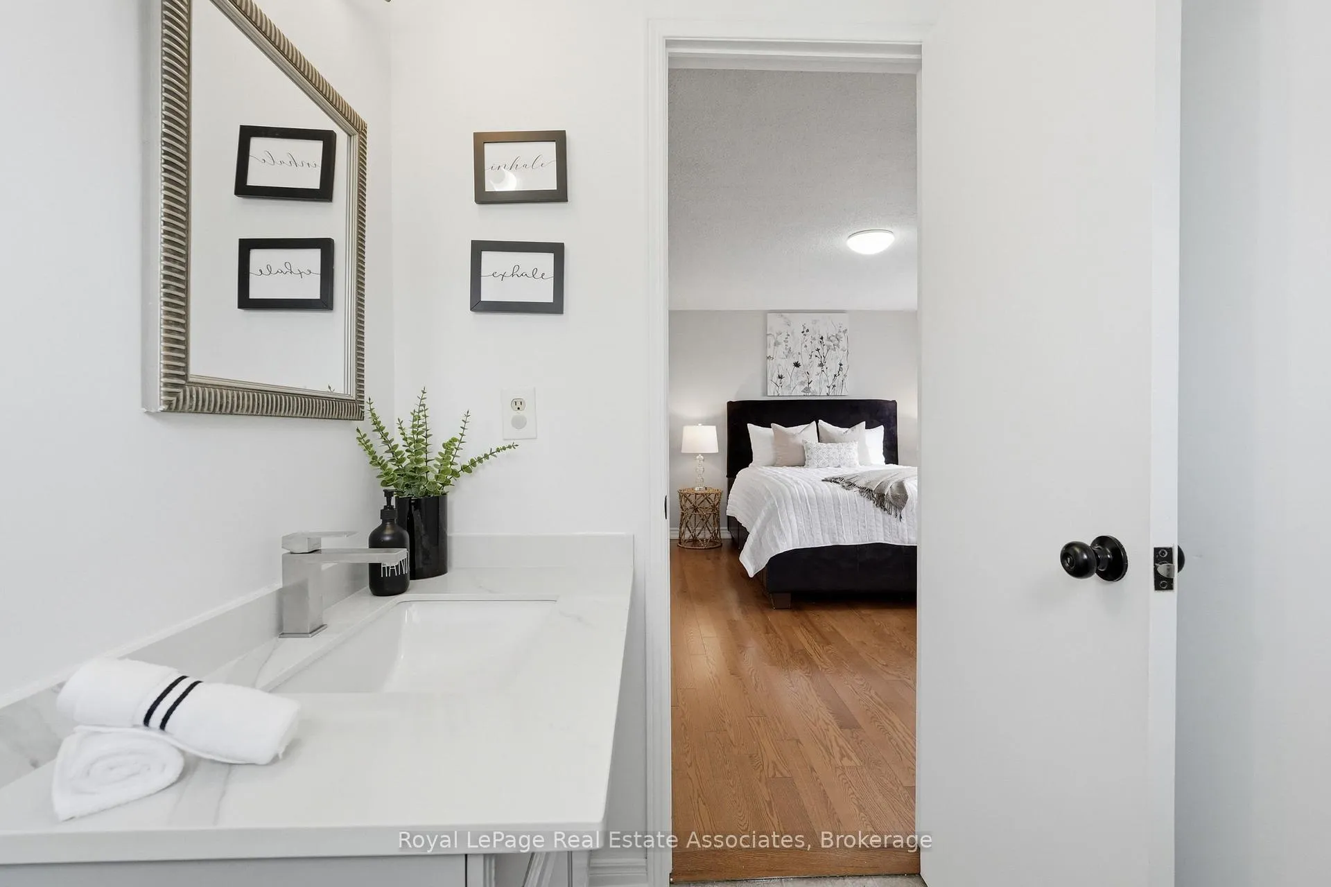 Photo 23 of 8 Sparrow Court, Brampton, Fletcher's Creek South — HOMEH