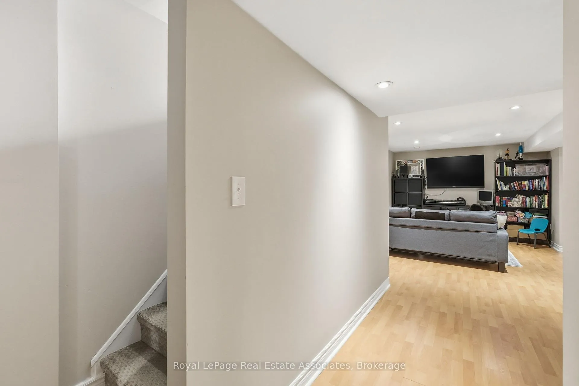 Photo 29 of 8 Sparrow Court, Brampton, Fletcher's Creek South — HOMEH