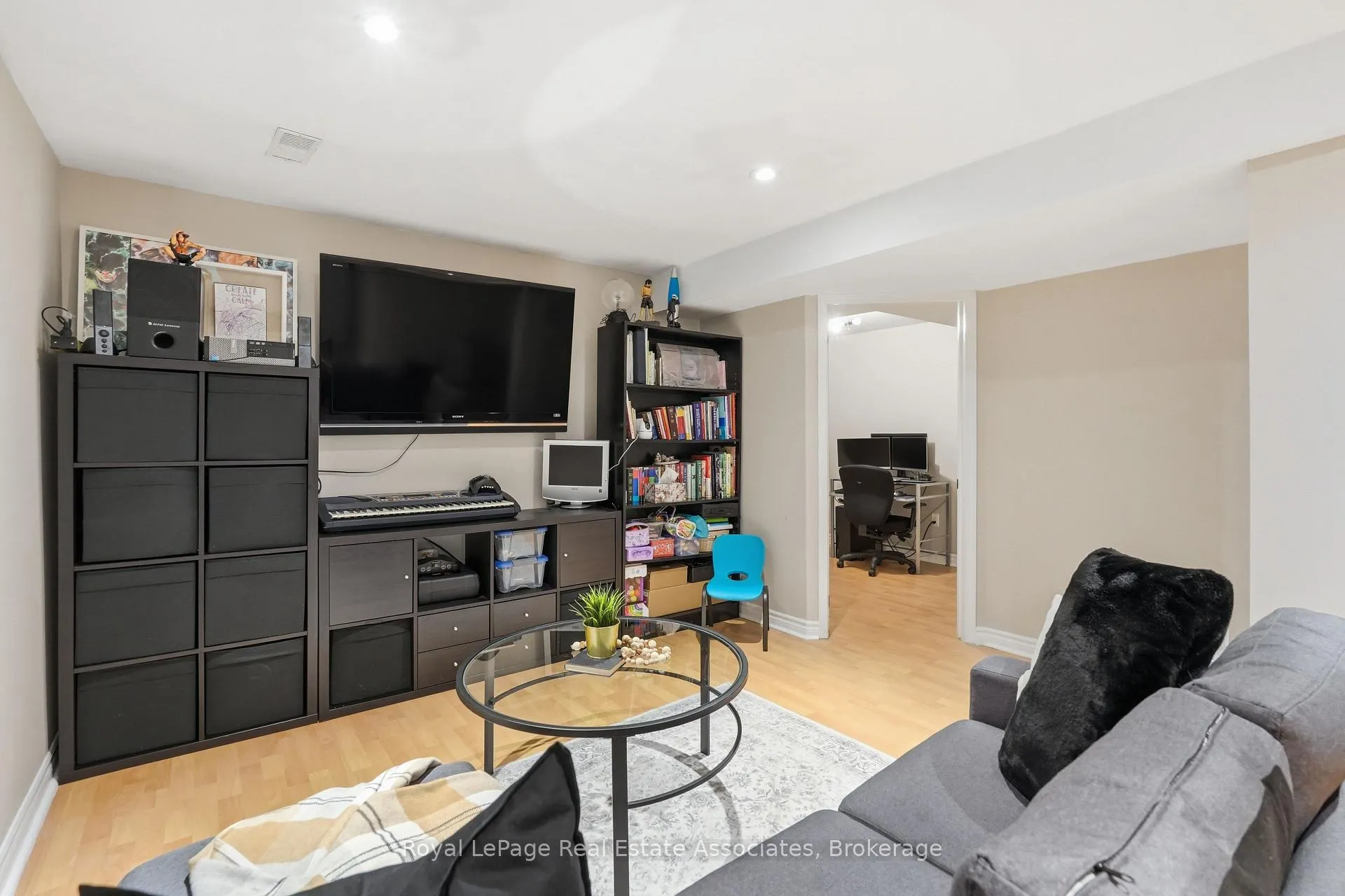 Photo 30 of 8 Sparrow Court, Brampton, Fletcher's Creek South — HOMEH
