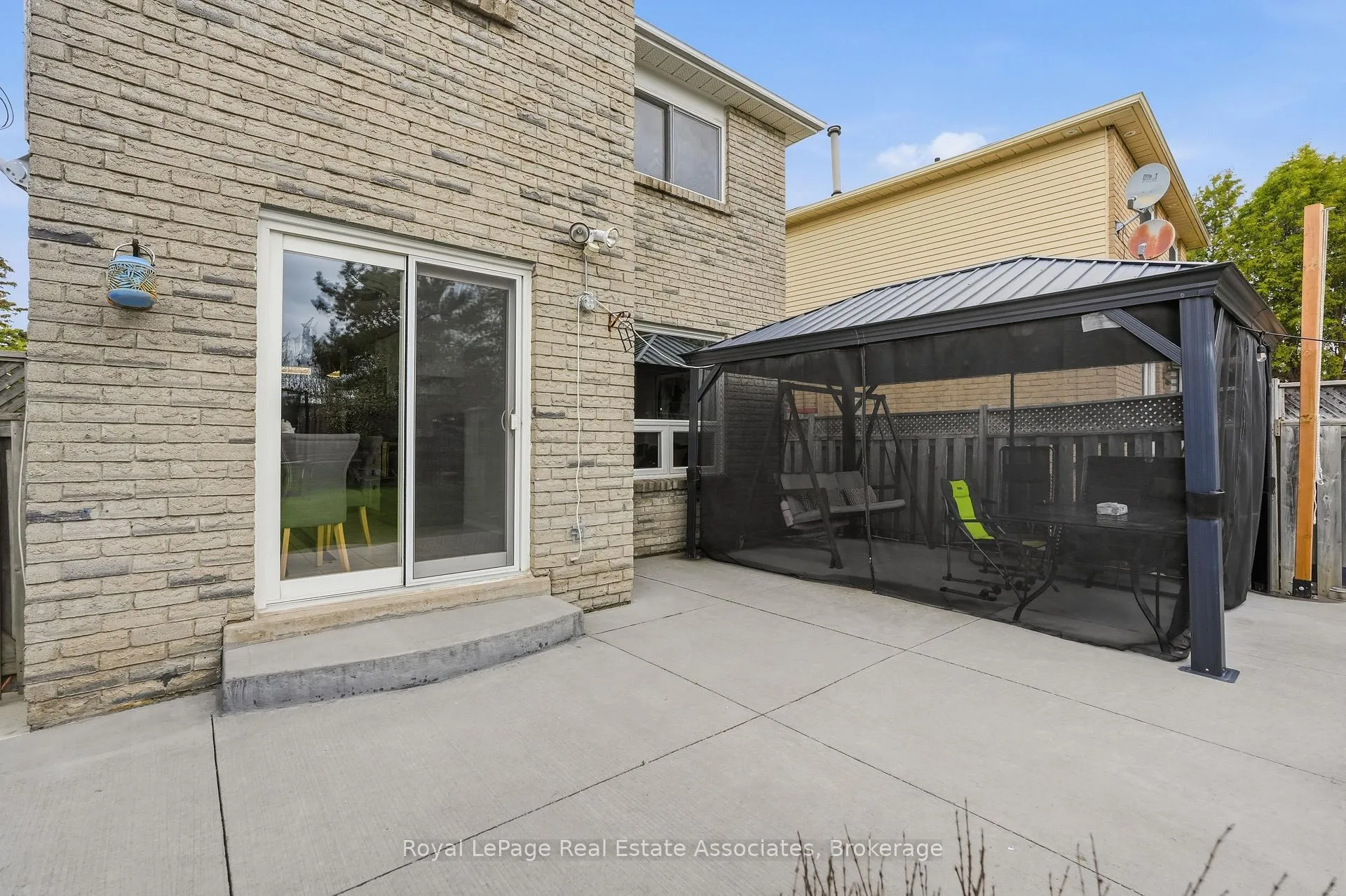 Photo 38 of 8 Sparrow Court, Brampton, Fletcher's Creek South — HOMEH