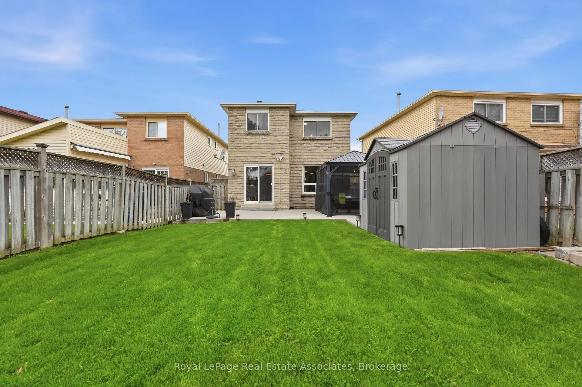 Photo 43 of 8 Sparrow Court, Brampton, Fletcher's Creek South — HOMEH