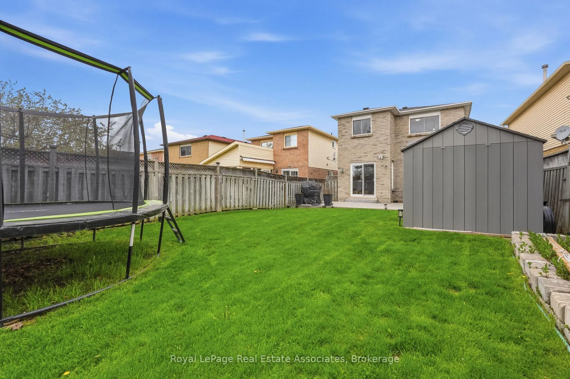 Photo 44 of 8 Sparrow Court, Brampton, Fletcher's Creek South — HOMEH