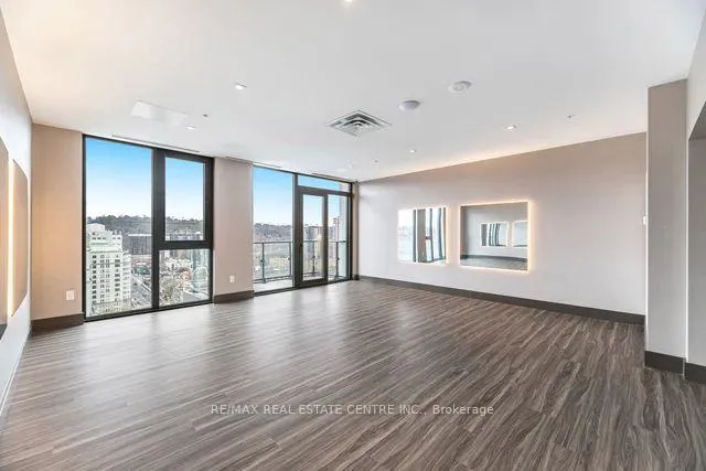 Photo 6 of Unit 3015, 75 James Street S, Hamilton, Corktown — HOMEH