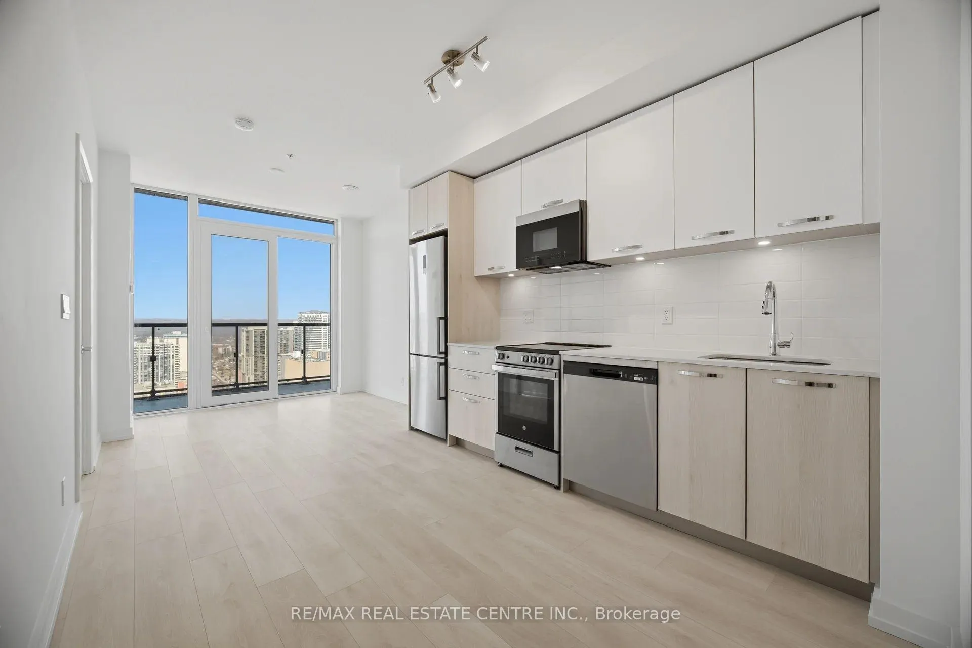 Photo 23 of Unit 3015, 75 James Street S, Hamilton, Corktown — HOMEH