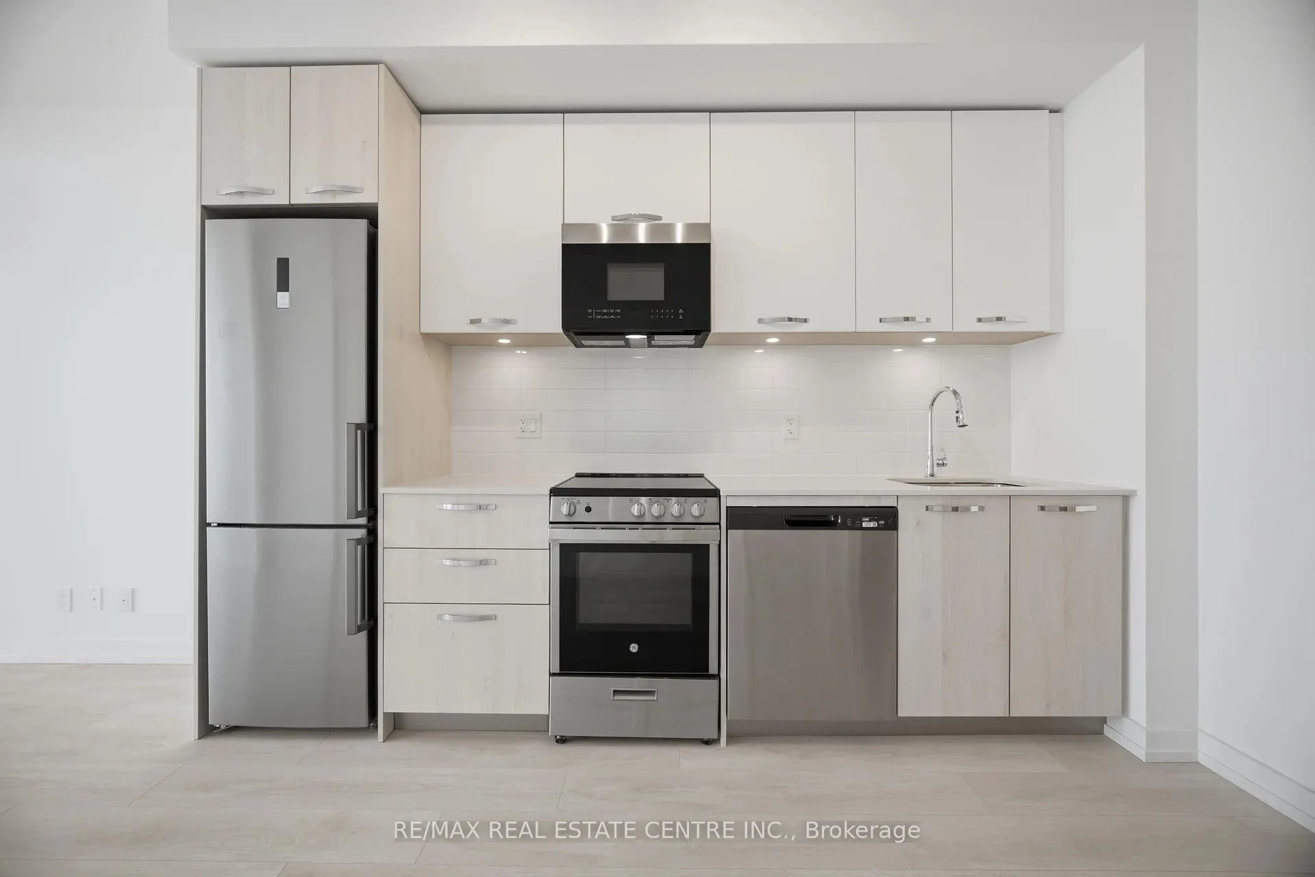 Photo 25 of Unit 3015, 75 James Street S, Hamilton, Corktown — HOMEH