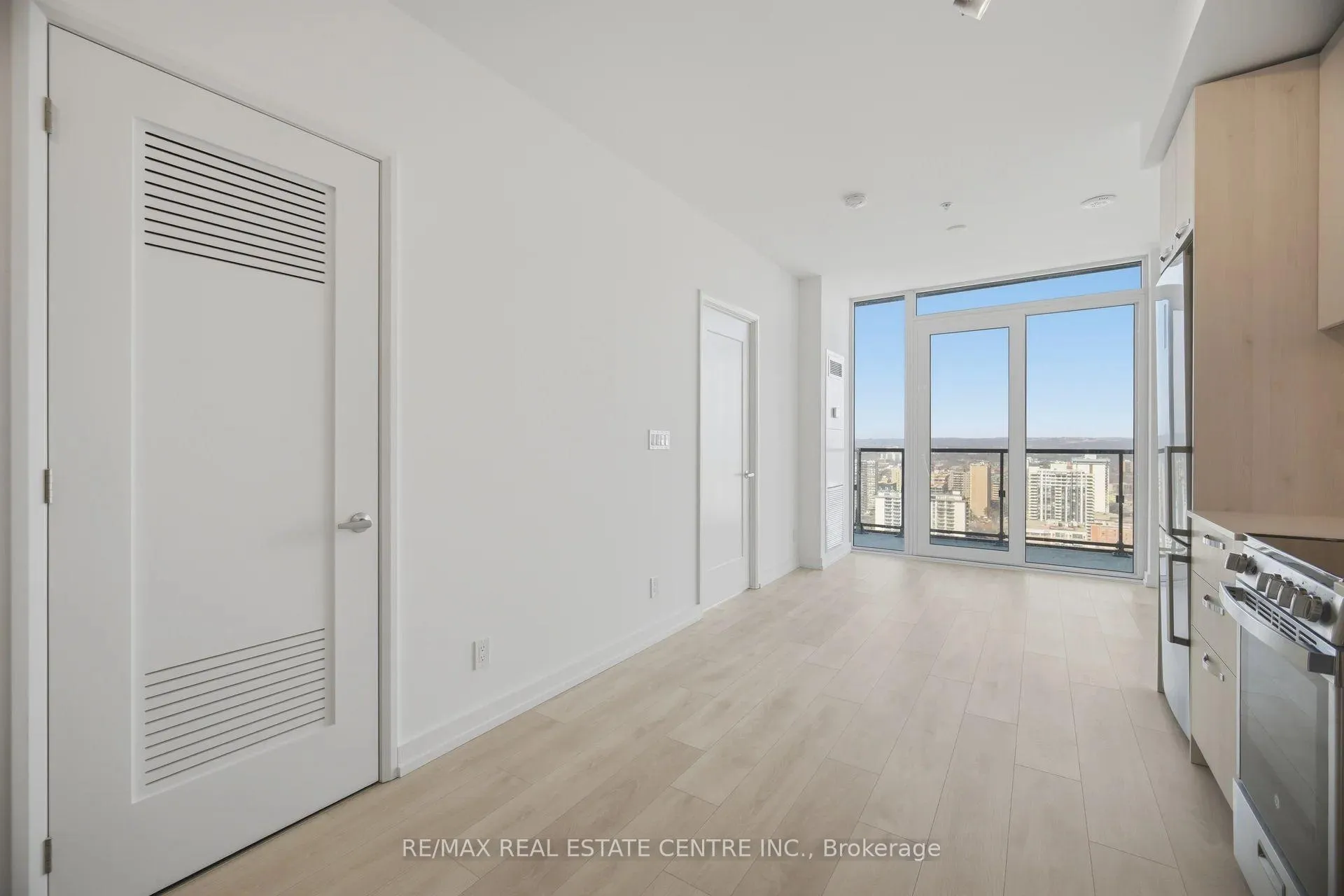 Photo 27 of Unit 3015, 75 James Street S, Hamilton, Corktown — HOMEH