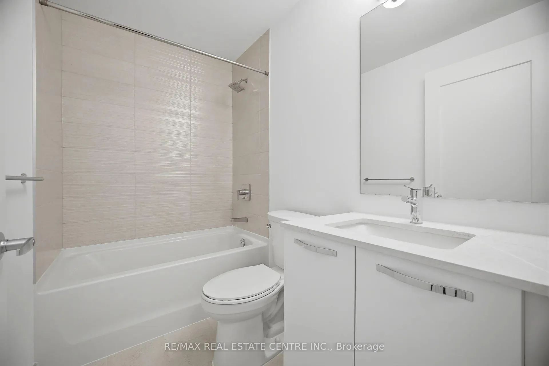 Photo 30 of Unit 3015, 75 James Street S, Hamilton, Corktown — HOMEH