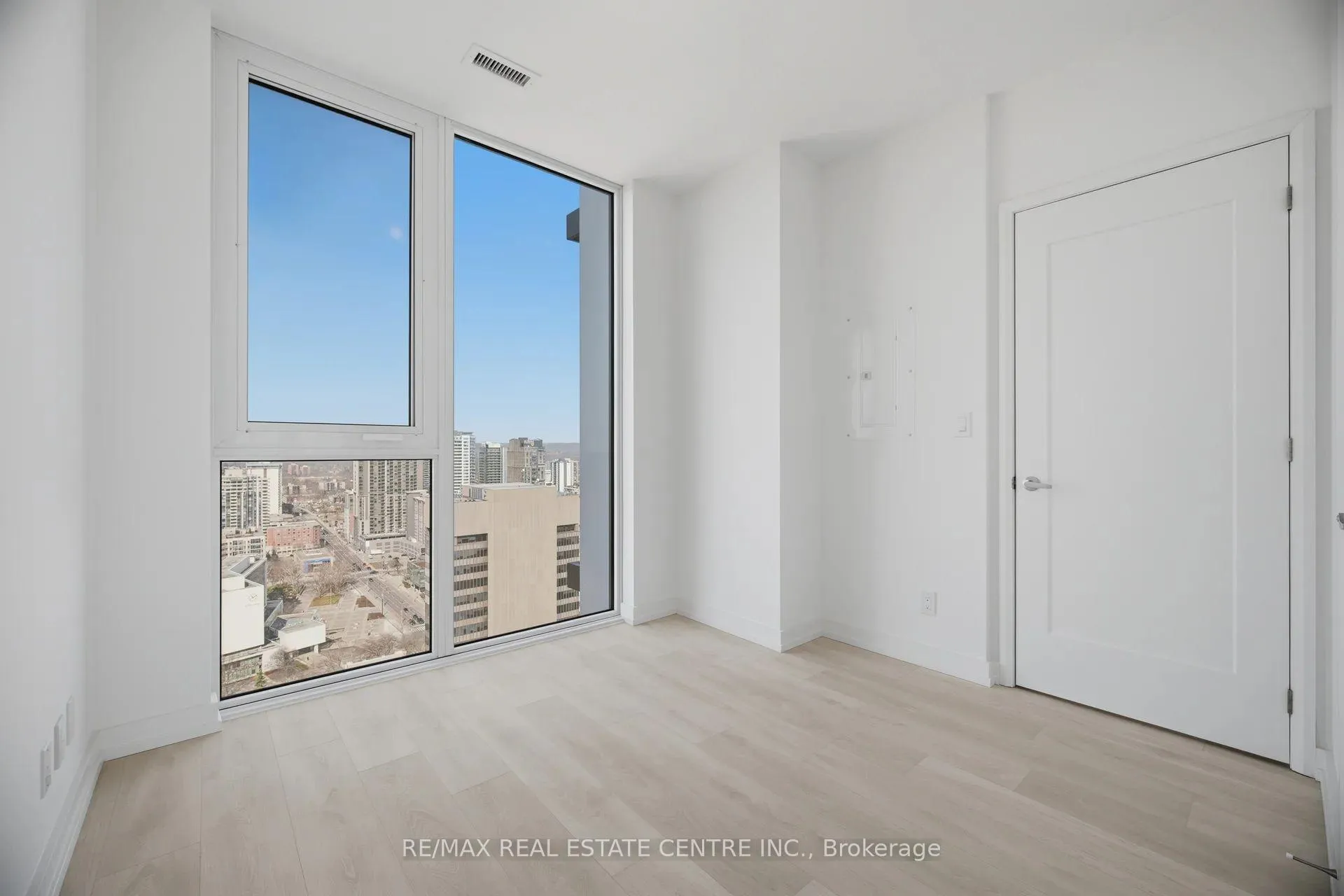 Photo 32 of Unit 3015, 75 James Street S, Hamilton, Corktown — HOMEH