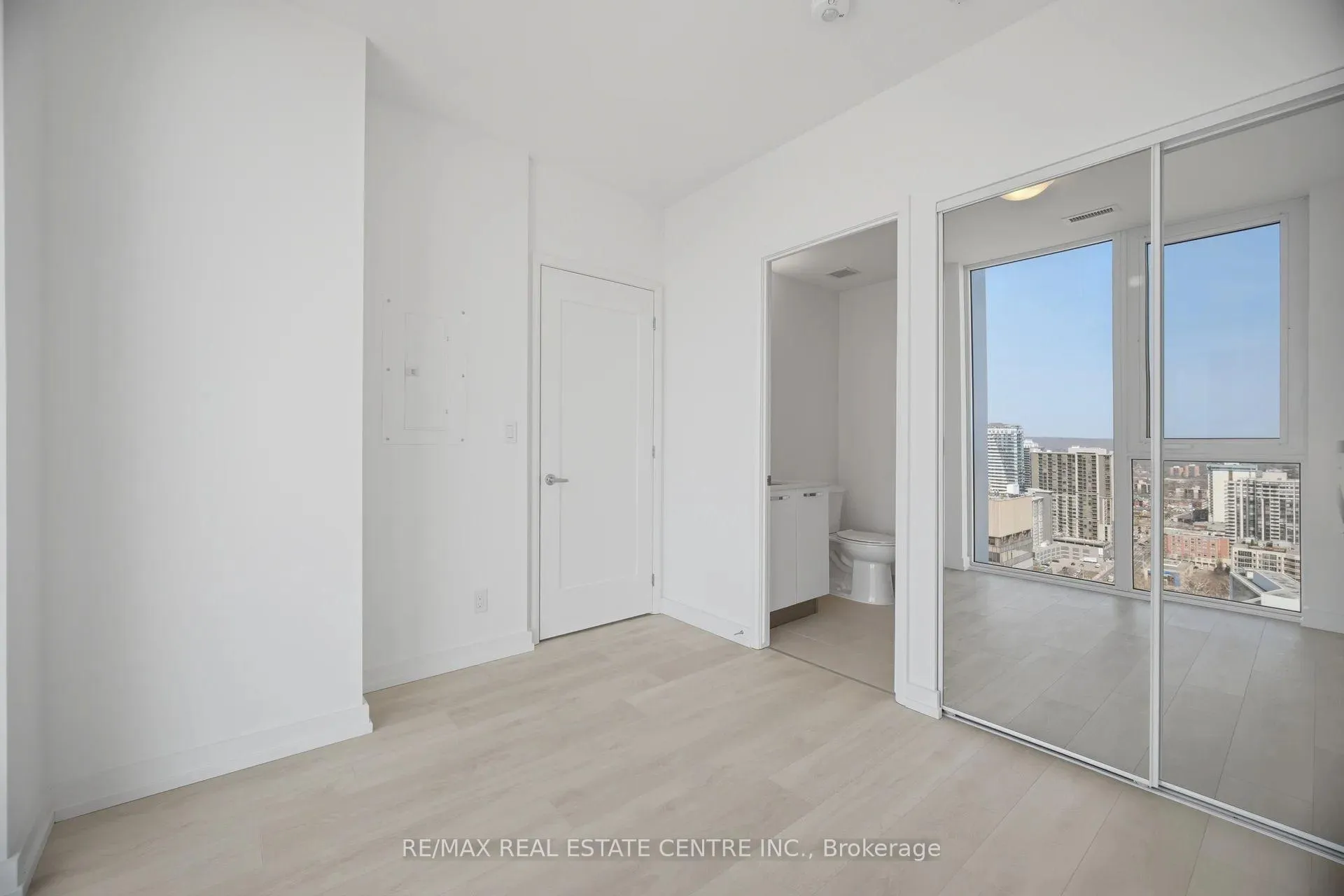 Photo 33 of Unit 3015, 75 James Street S, Hamilton, Corktown — HOMEH