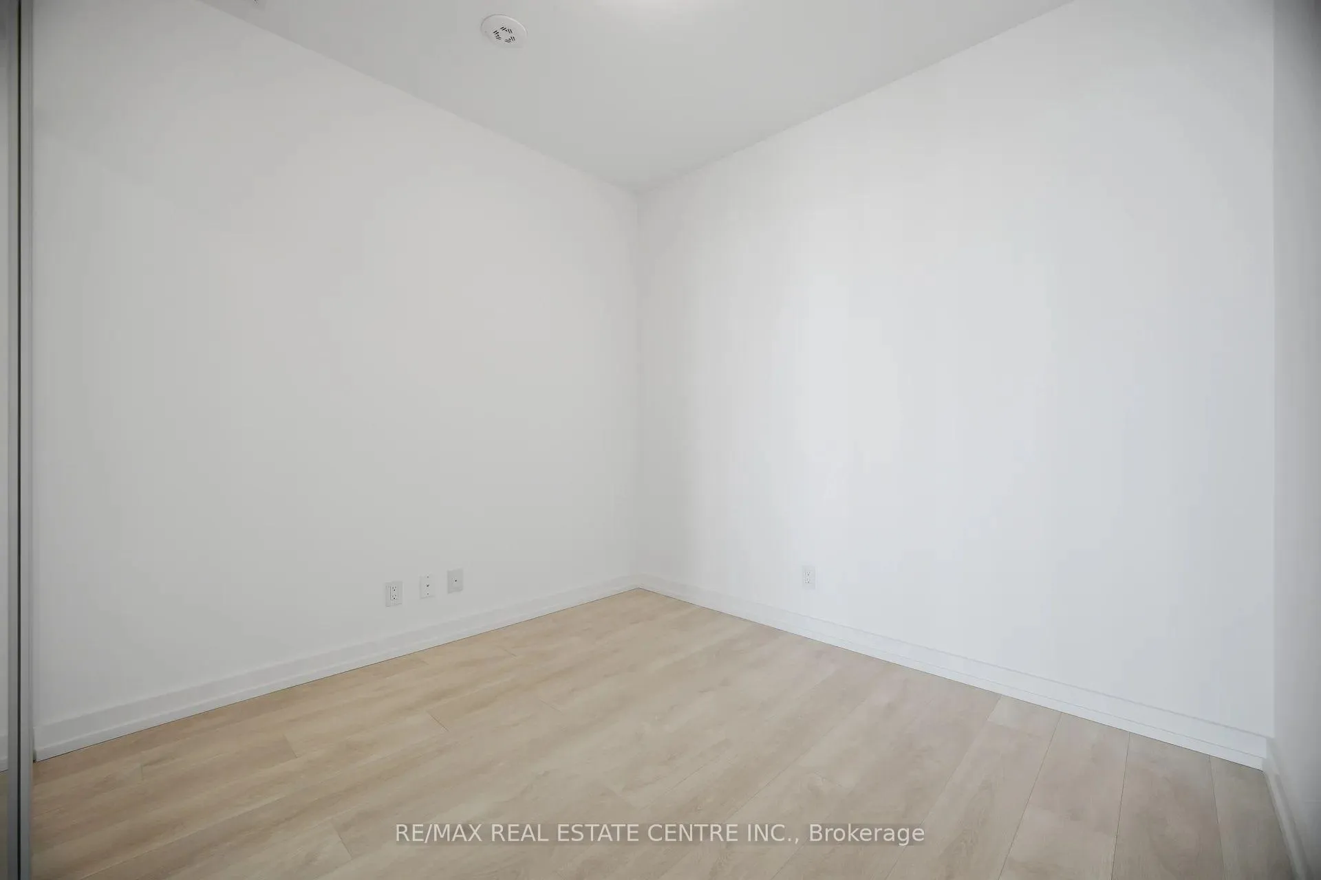 Photo 35 of Unit 3015, 75 James Street S, Hamilton, Corktown — HOMEH