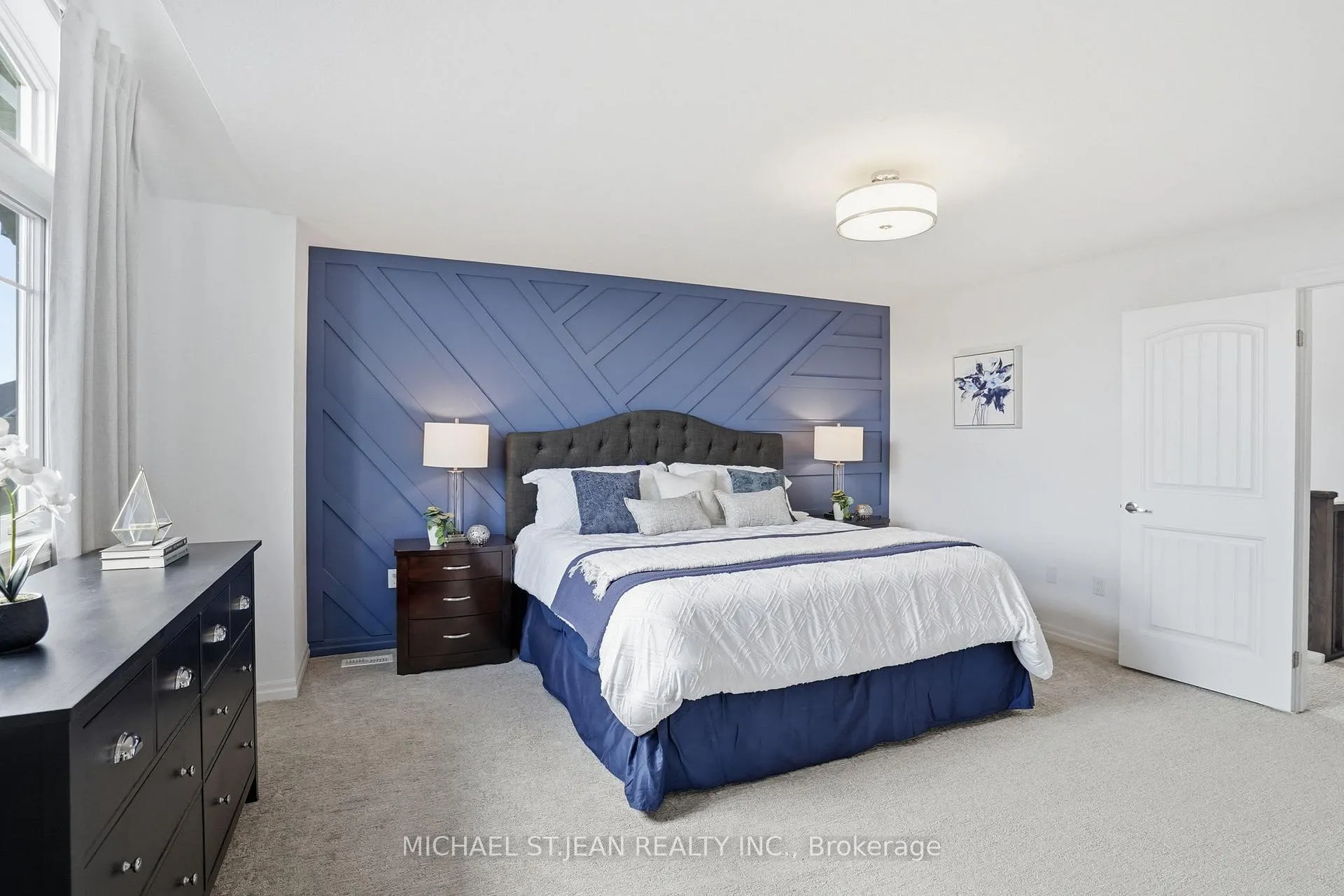 Photo 23 of 1 Bawcutt Crescent, Brant, Paris — HOMEH