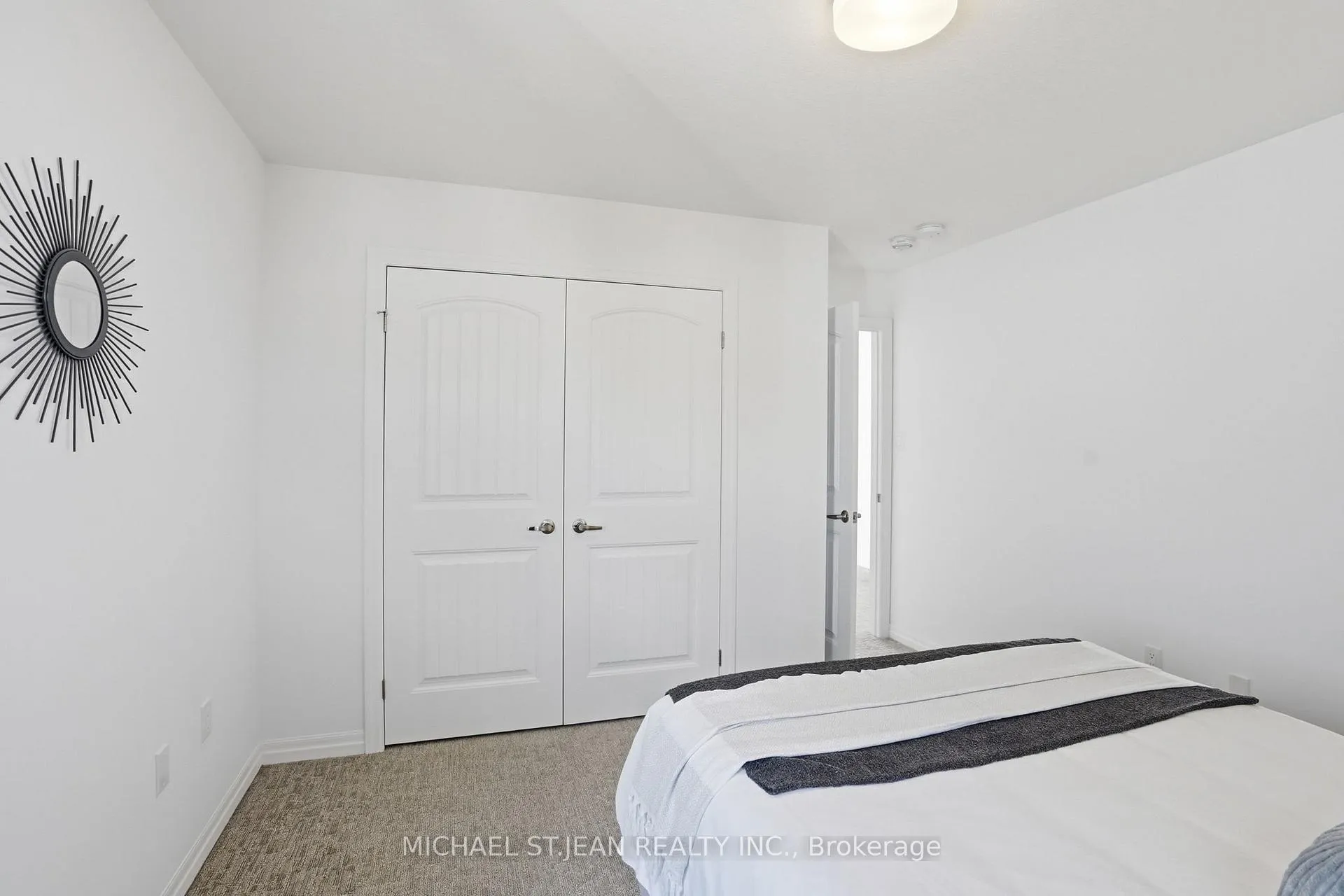 Photo 29 of 1 Bawcutt Crescent, Brant, Paris — HOMEH