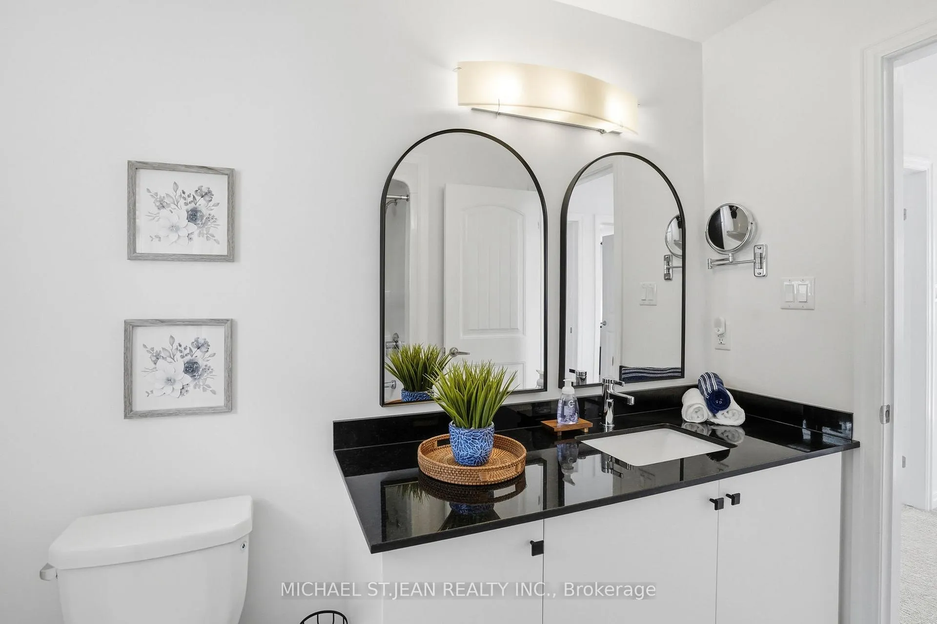 Photo 32 of 1 Bawcutt Crescent, Brant, Paris — HOMEH