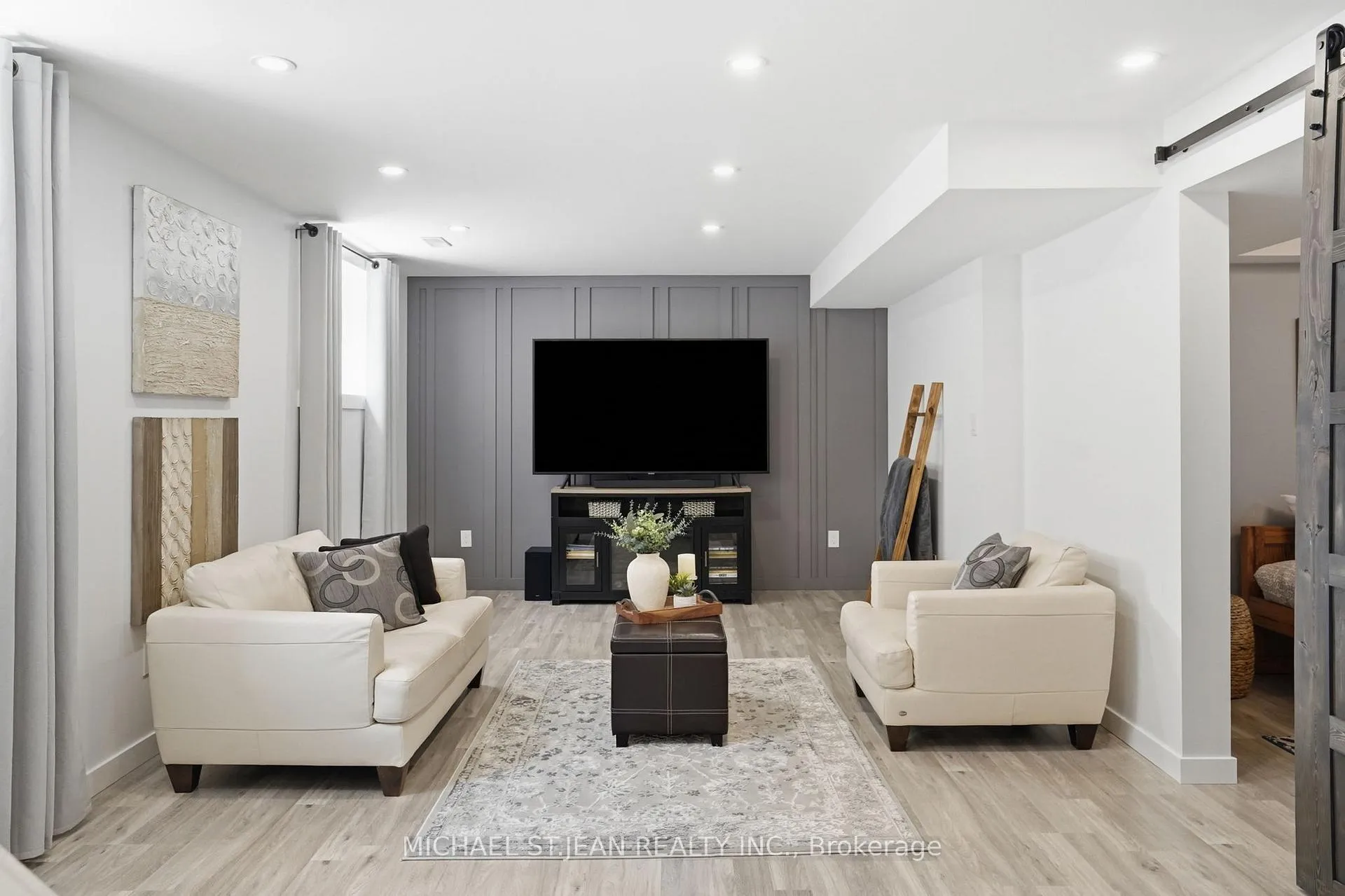 Photo 39 of 1 Bawcutt Crescent, Brant, Paris — HOMEH